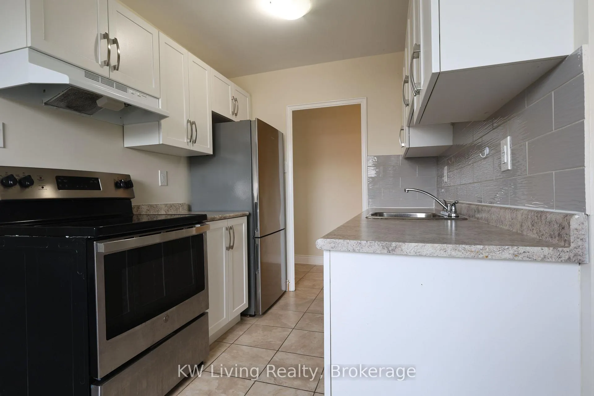 Photo 14 of Unit 302, 100 Browns Line, Etobicoke, Alderwood — HOMEH
