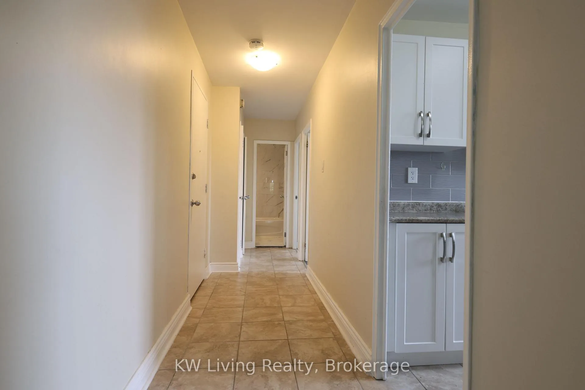 Photo 18 of Unit 302, 100 Browns Line, Etobicoke, Alderwood — HOMEH