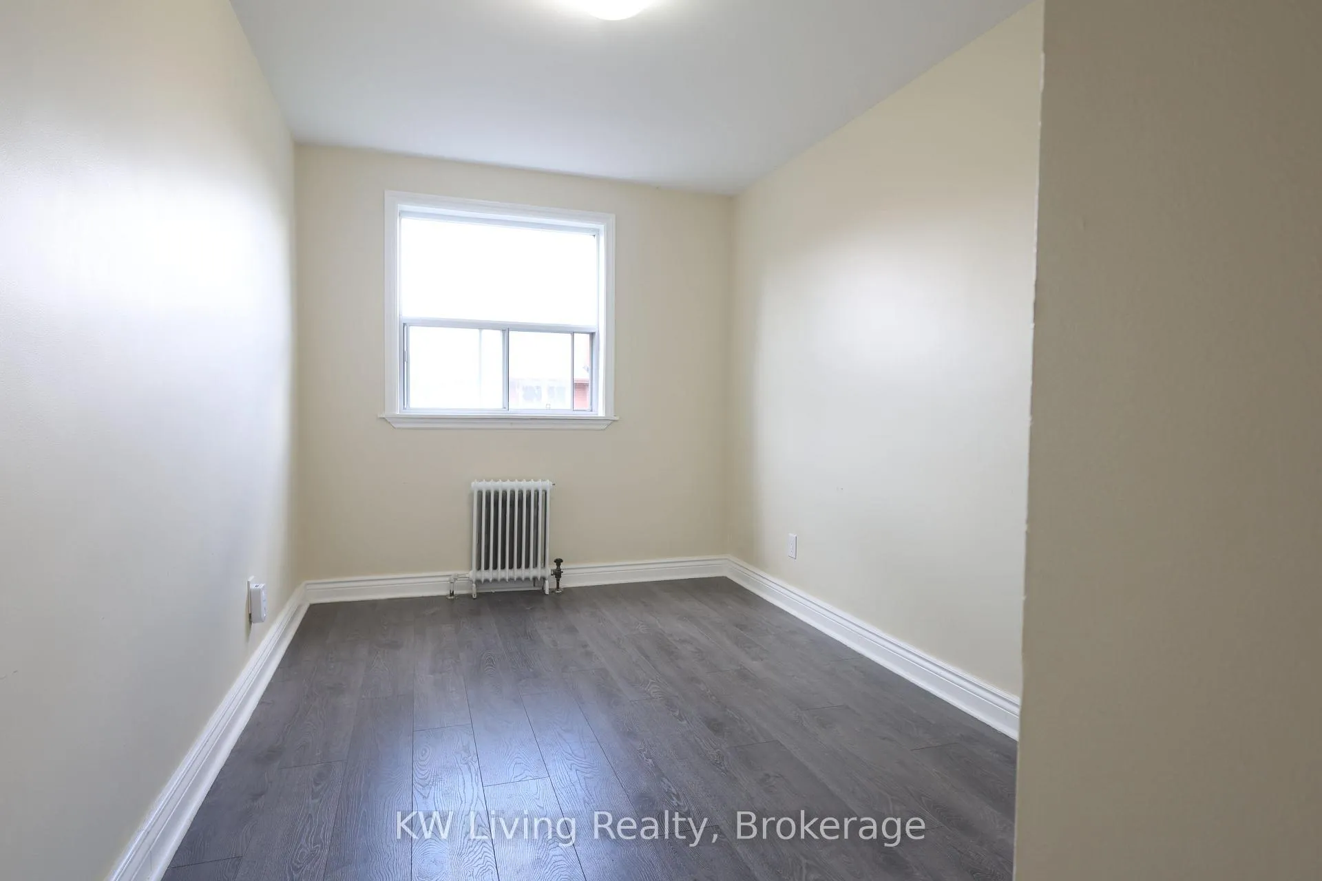 Photo 20 of Unit 302, 100 Browns Line, Etobicoke, Alderwood — HOMEH
