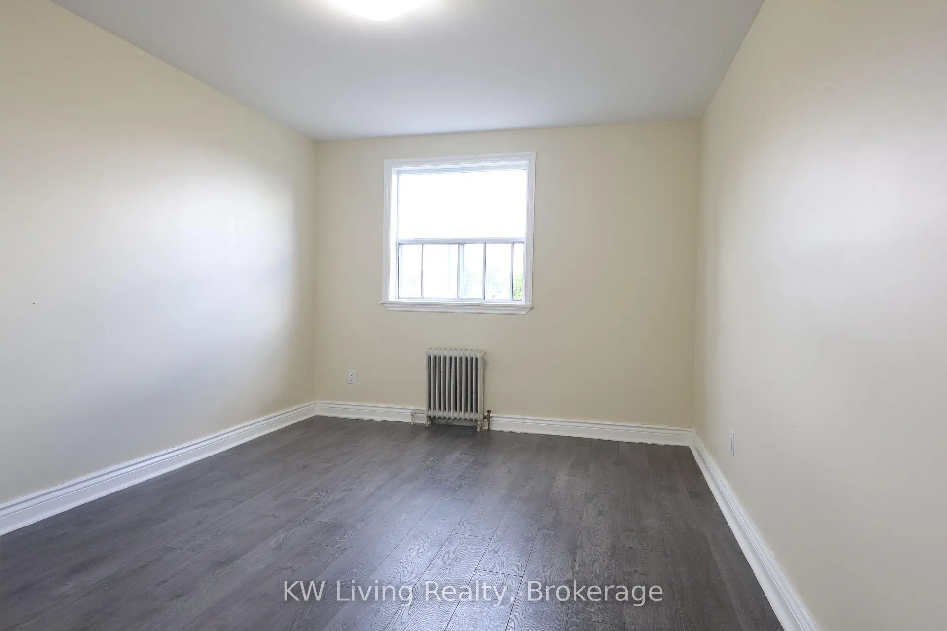 Photo 24 of Unit 302, 100 Browns Line, Etobicoke, Alderwood — HOMEH