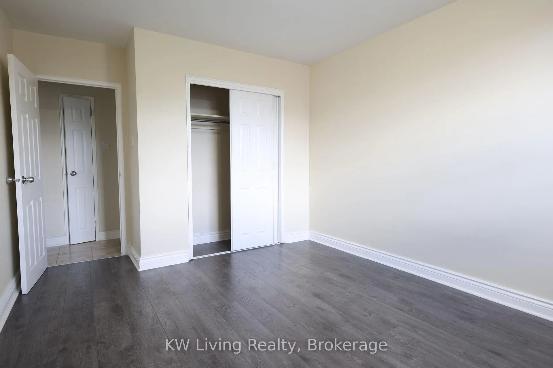 Photo 26 of Unit 302, 100 Browns Line, Etobicoke, Alderwood — HOMEH