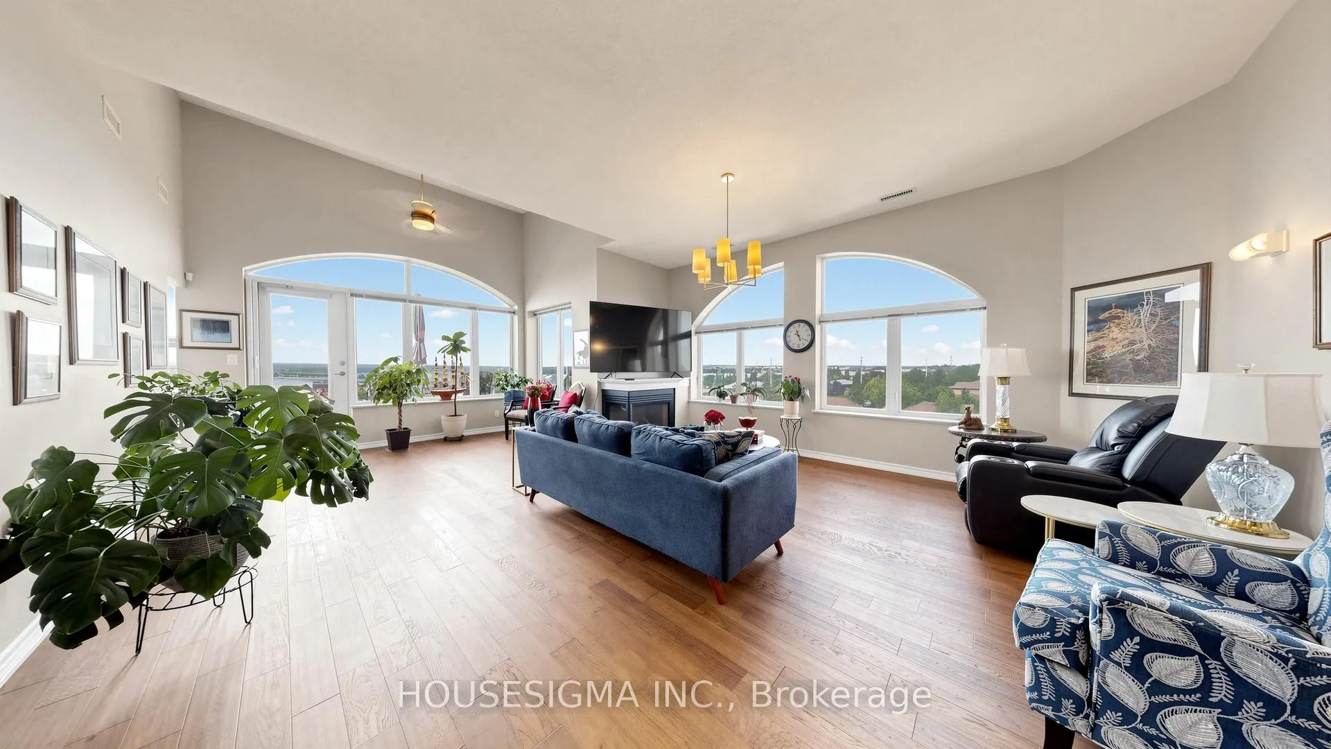 Photo 6 of Unit 505, 3 Dayspring Circle, Brampton, Goreway Drive Corridor — HOMEH