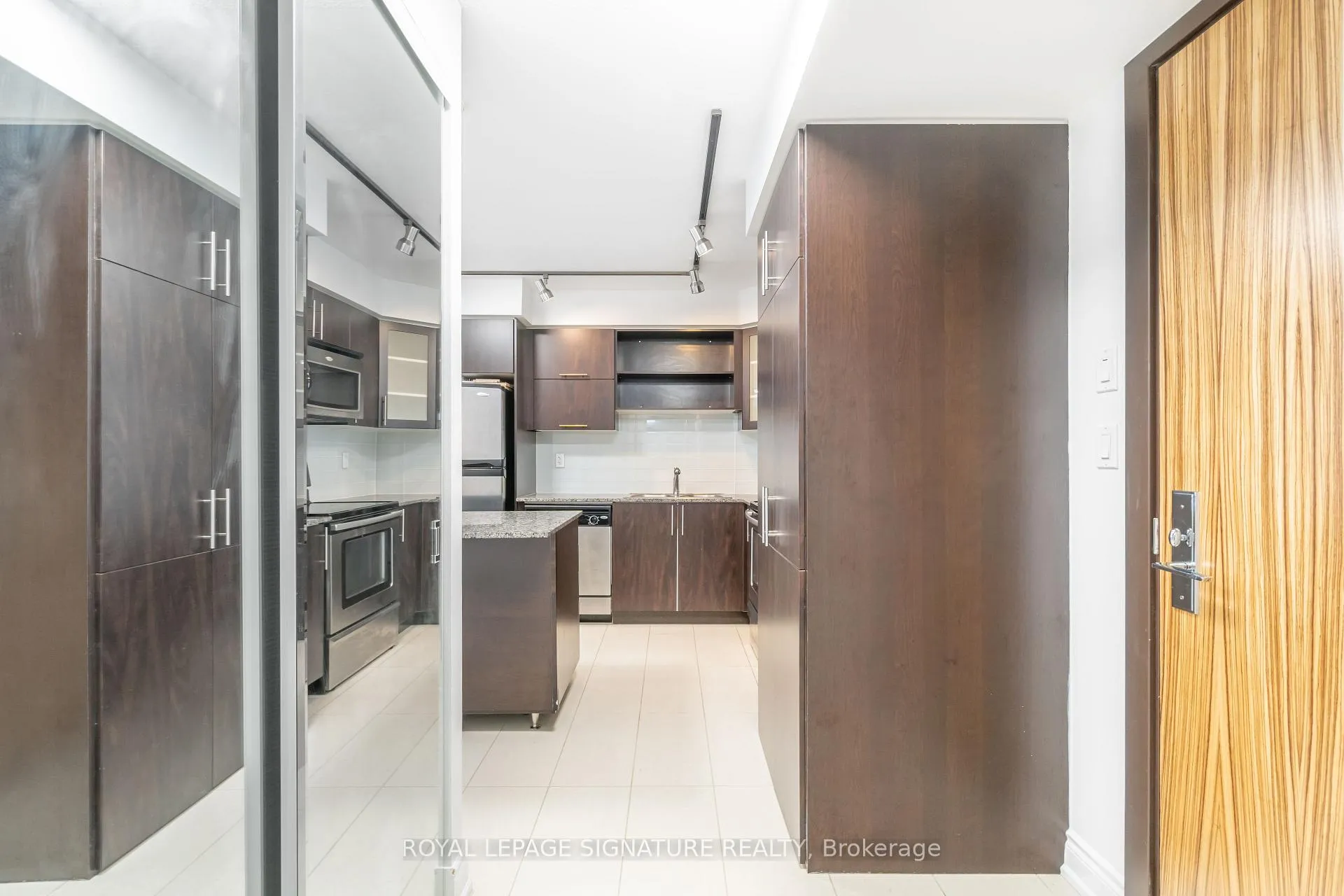 Photo 3 of Unit 809, 60 South Town Centre Boulevard, Markham, Unionville — HOMEH