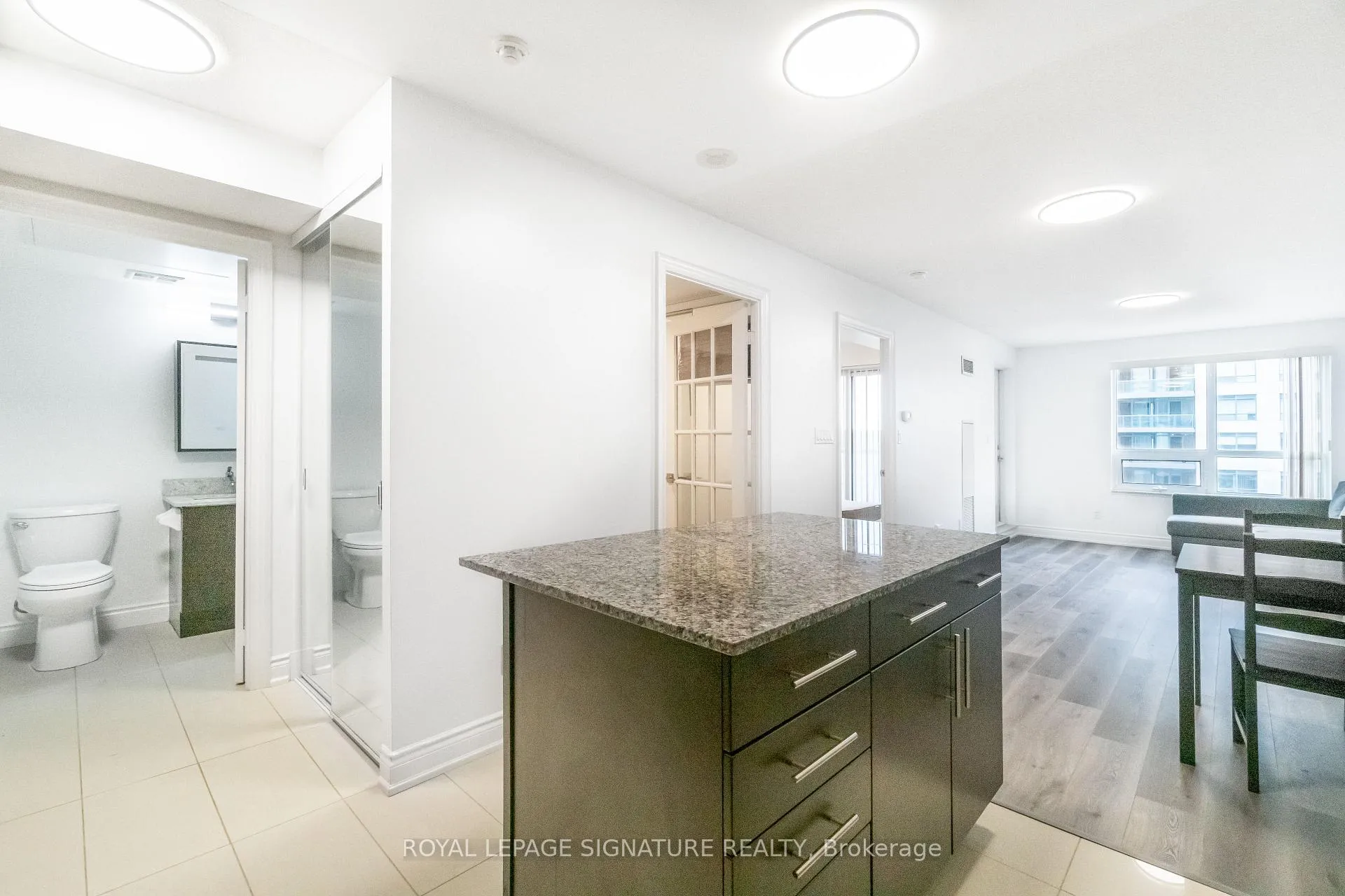 Photo 4 of Unit 809, 60 South Town Centre Boulevard, Markham, Unionville — HOMEH