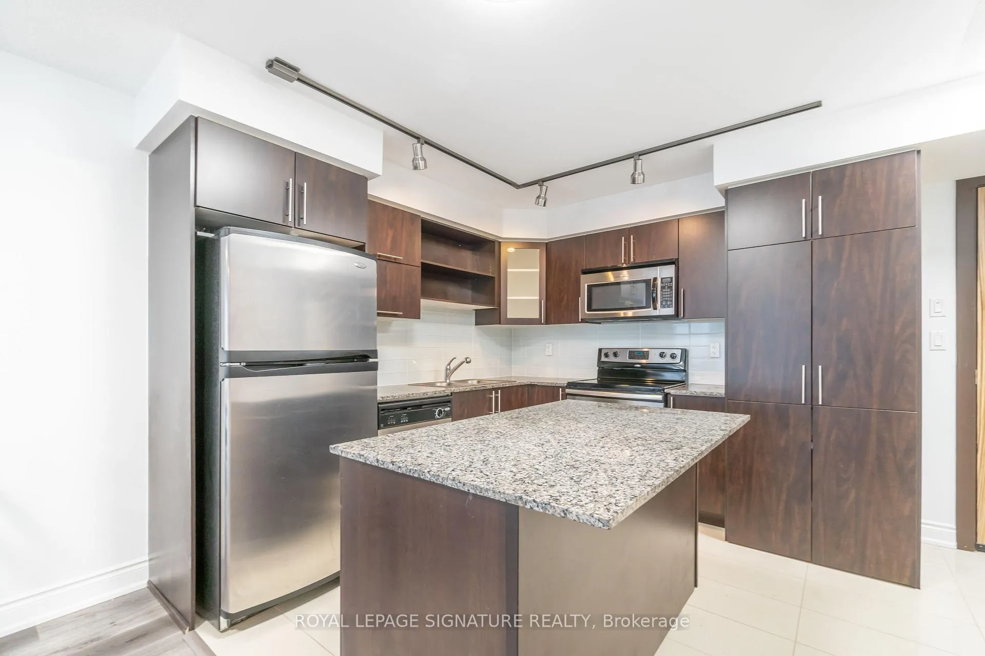 Photo 7 of Unit 809, 60 South Town Centre Boulevard, Markham, Unionville — HOMEH