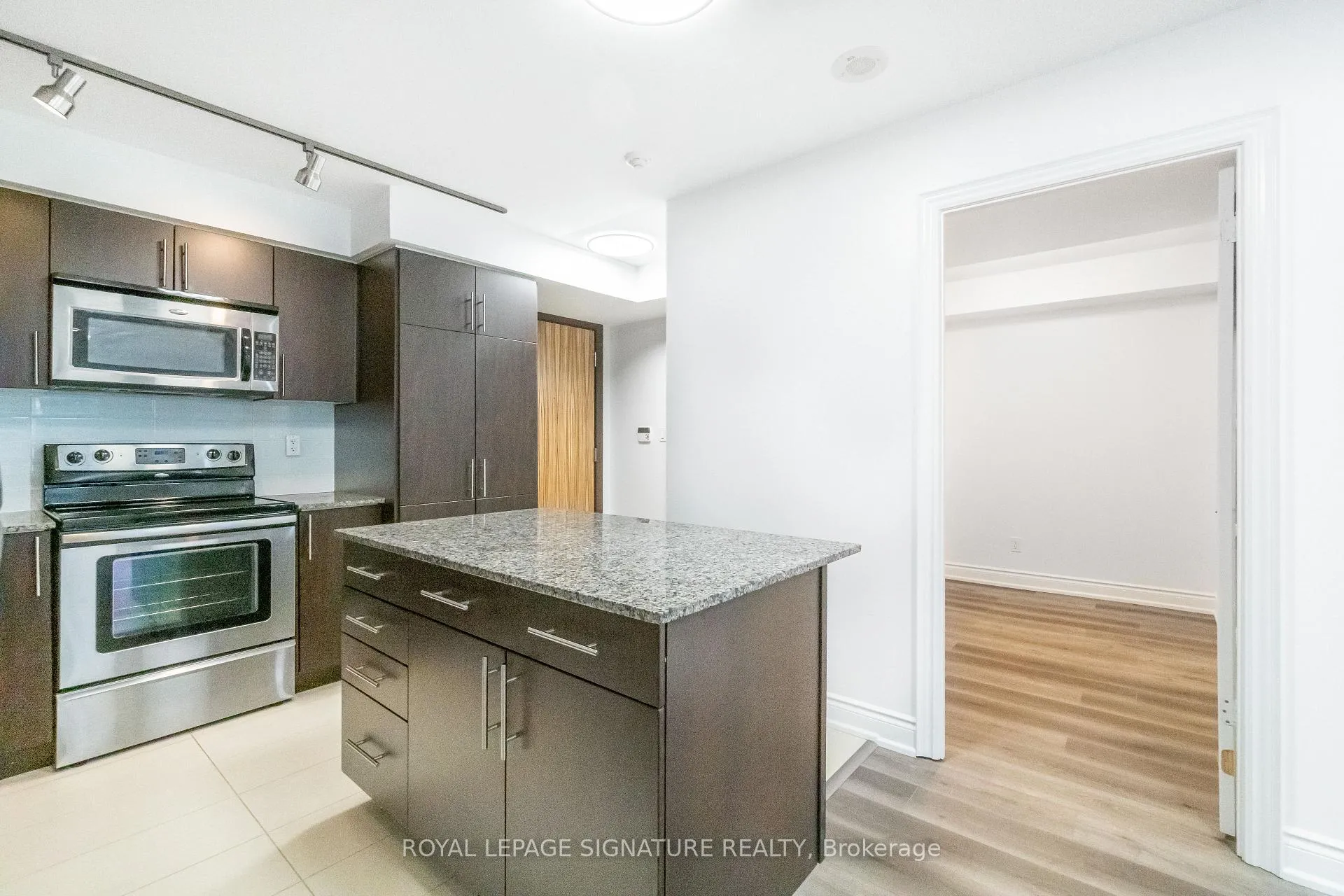 Photo 9 of Unit 809, 60 South Town Centre Boulevard, Markham, Unionville — HOMEH