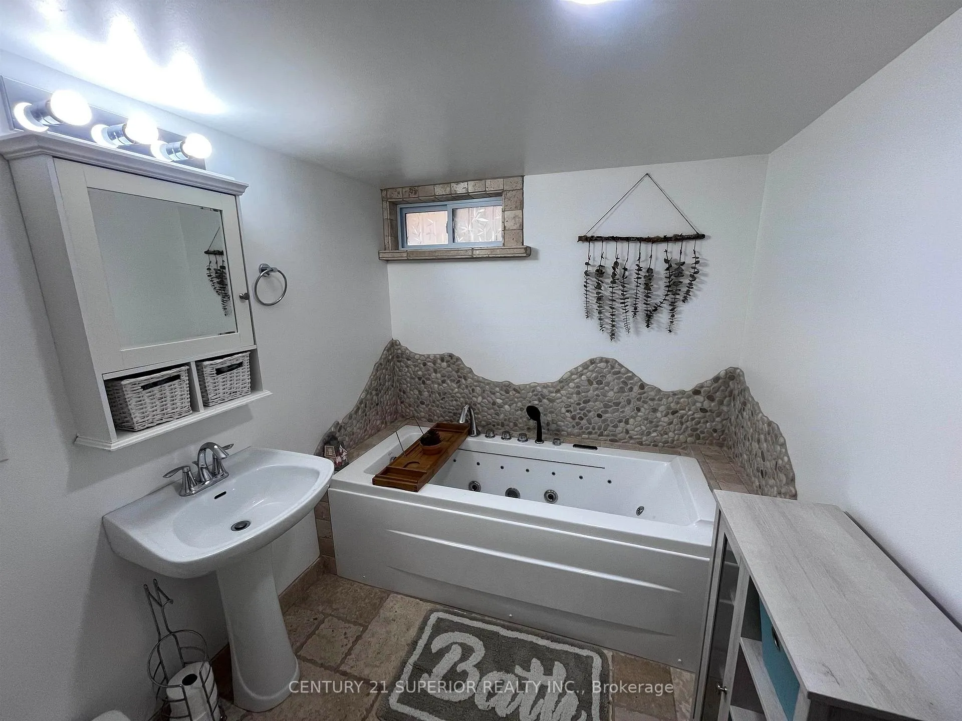 Photo 27 of 437 Hodder Ave, Thunder Bay, Current River — HOMEH