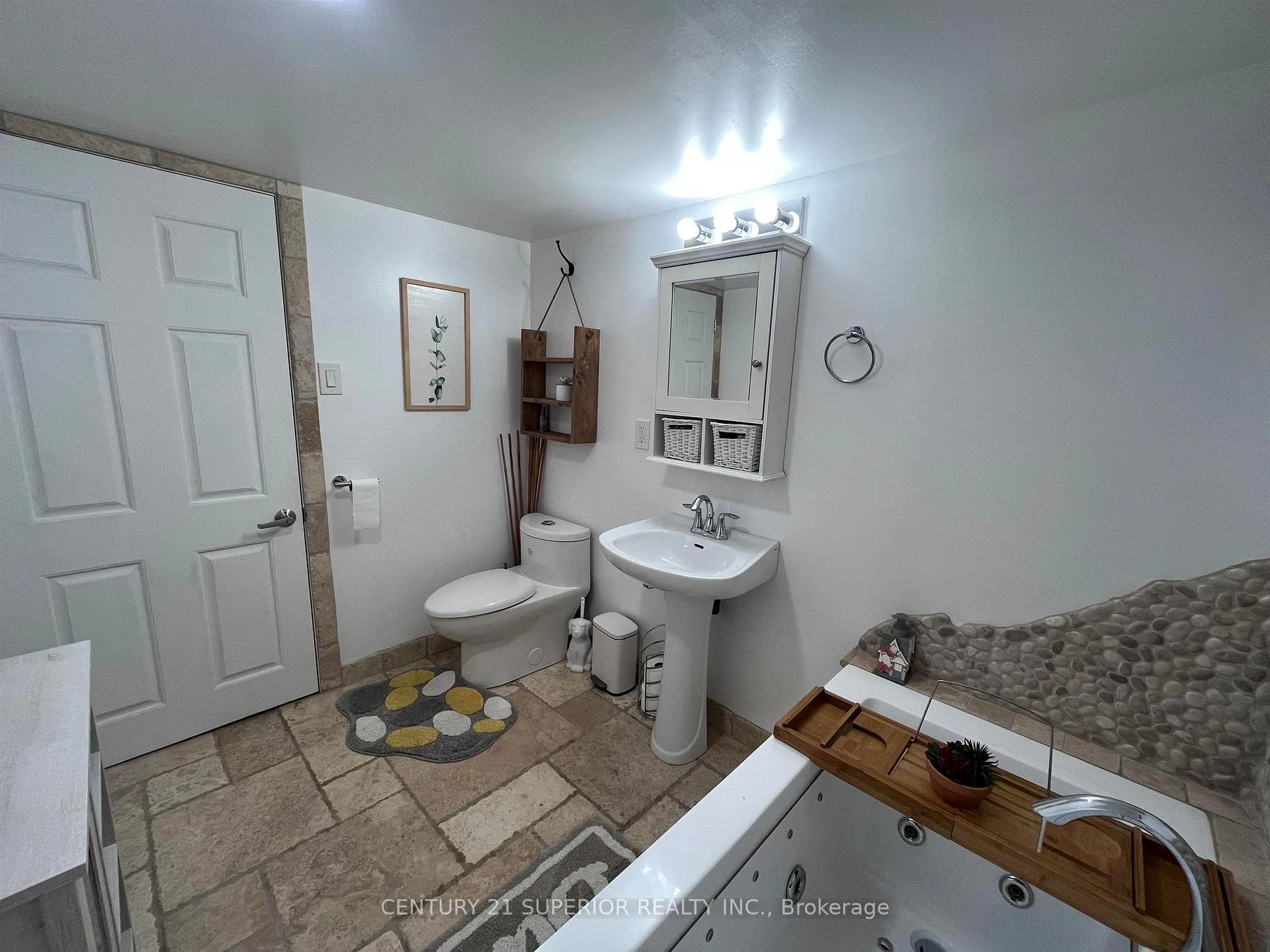 Photo 29 of 437 Hodder Ave, Thunder Bay, Current River — HOMEH