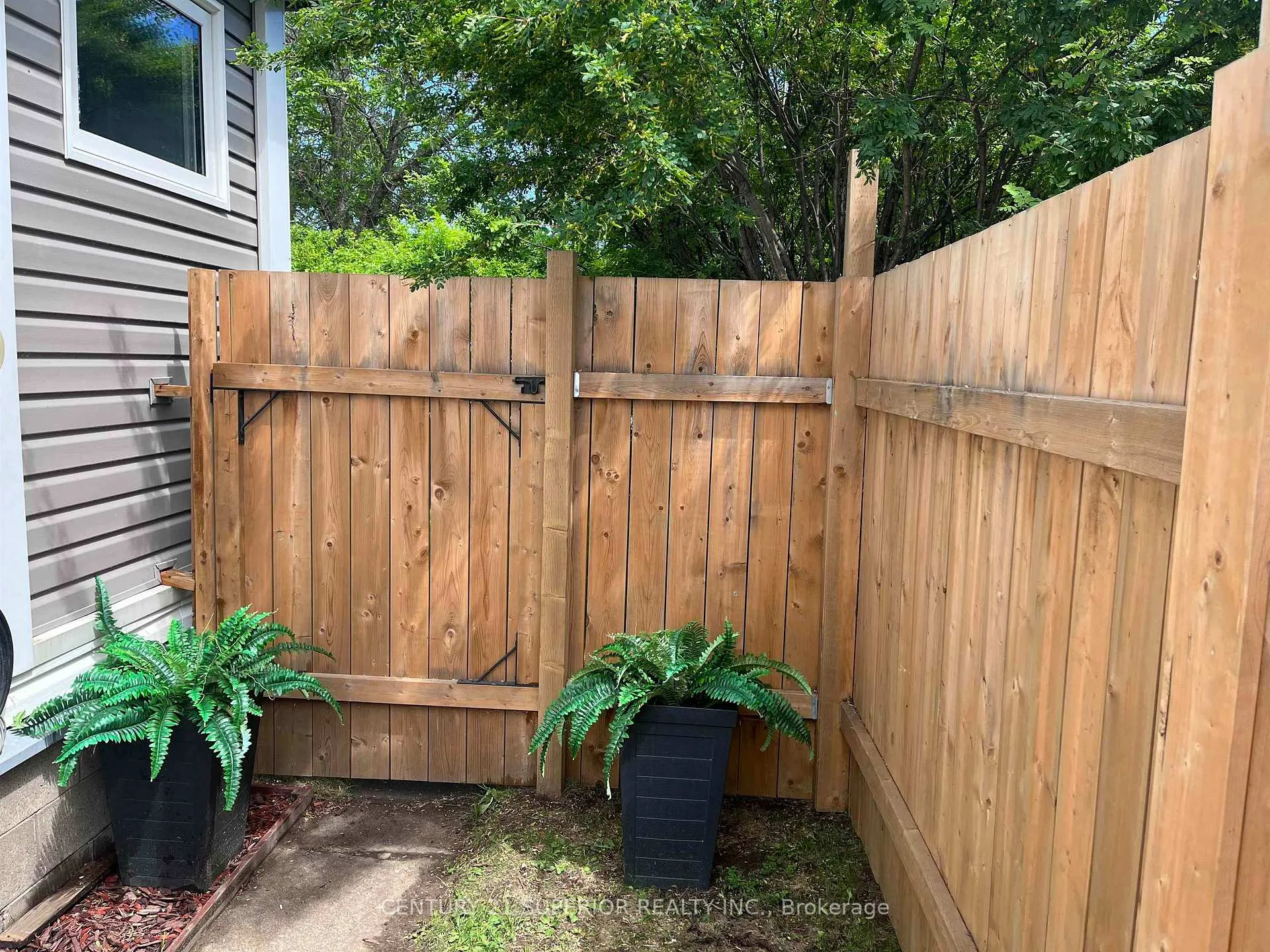 Photo 37 of 437 Hodder Ave, Thunder Bay, Current River — HOMEH