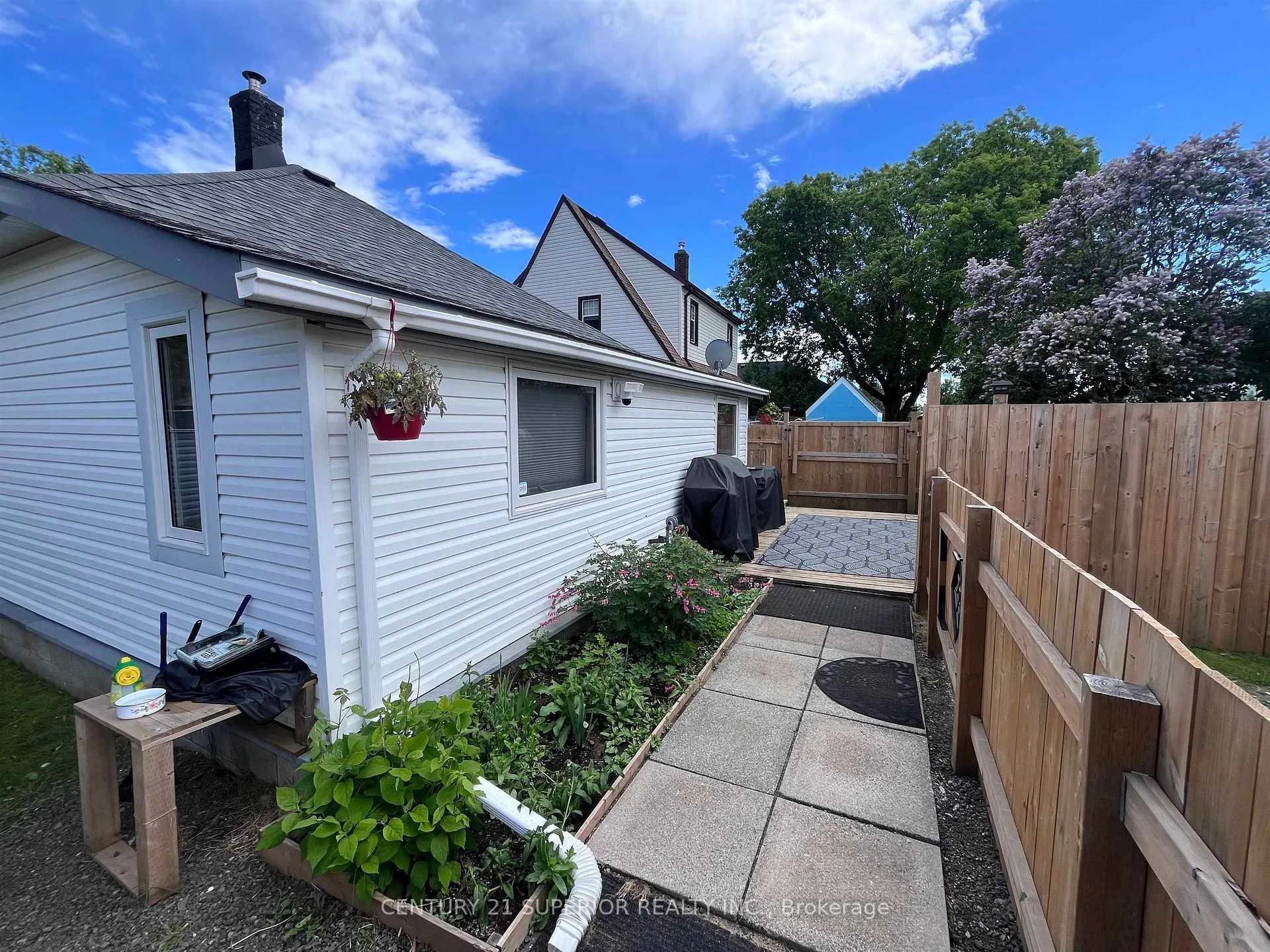 Photo 43 of 437 Hodder Ave, Thunder Bay, Current River — HOMEH