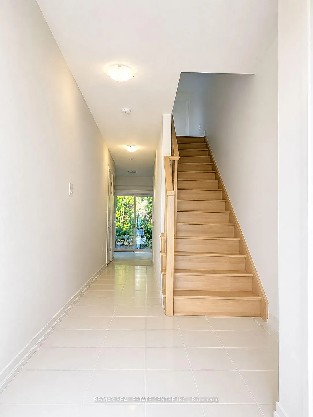 Photo 6 of 46 Windtree Way, Halton Hills, Georgetown — HOMEH