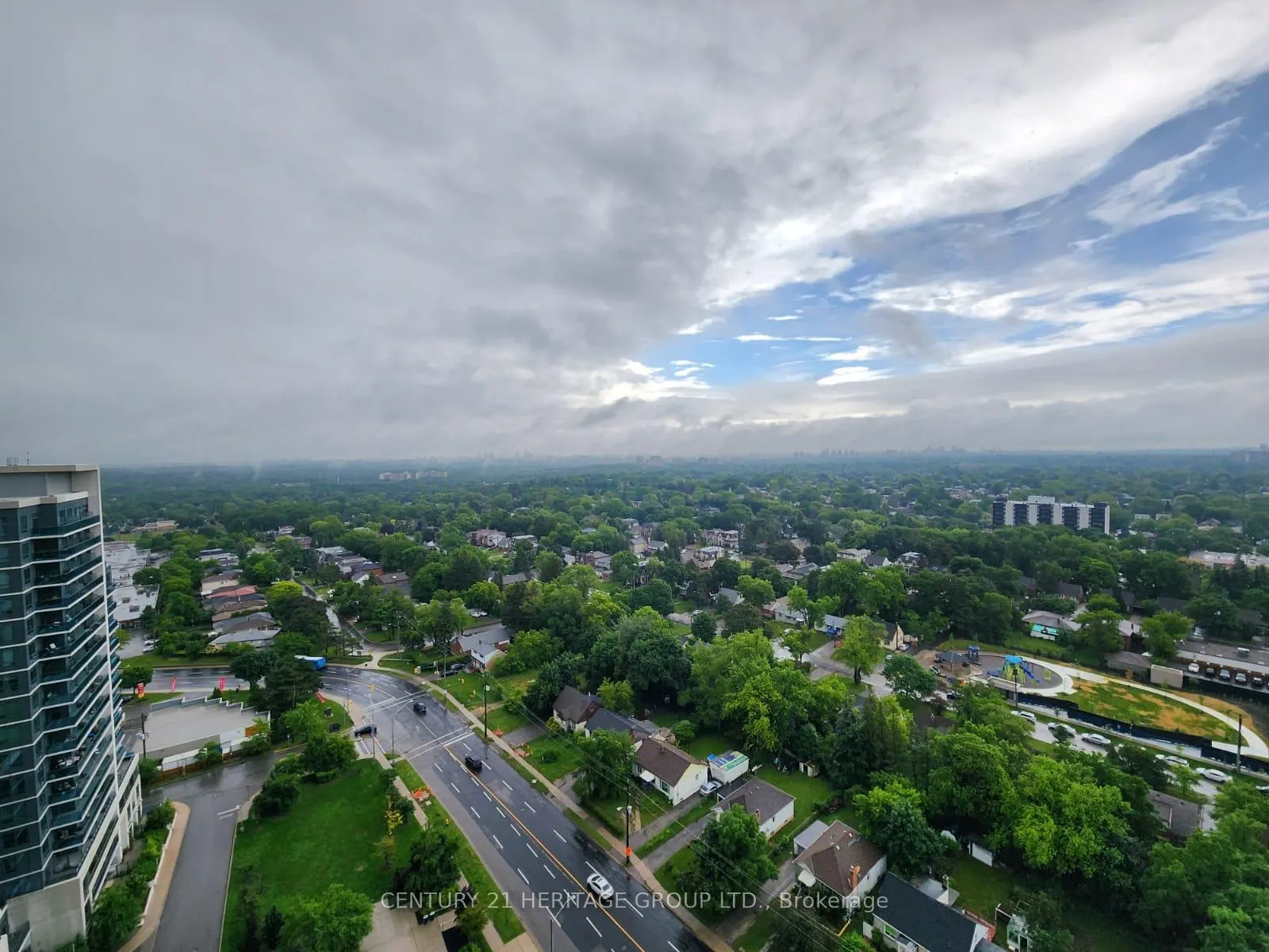 Photo 3 of Unit 2030, 7161 Yonge Street, Markham, Thornhill — HOMEH