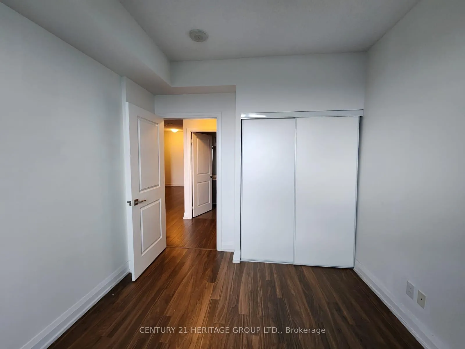 Photo 10 of Unit 2030, 7161 Yonge Street, Markham, Thornhill — HOMEH