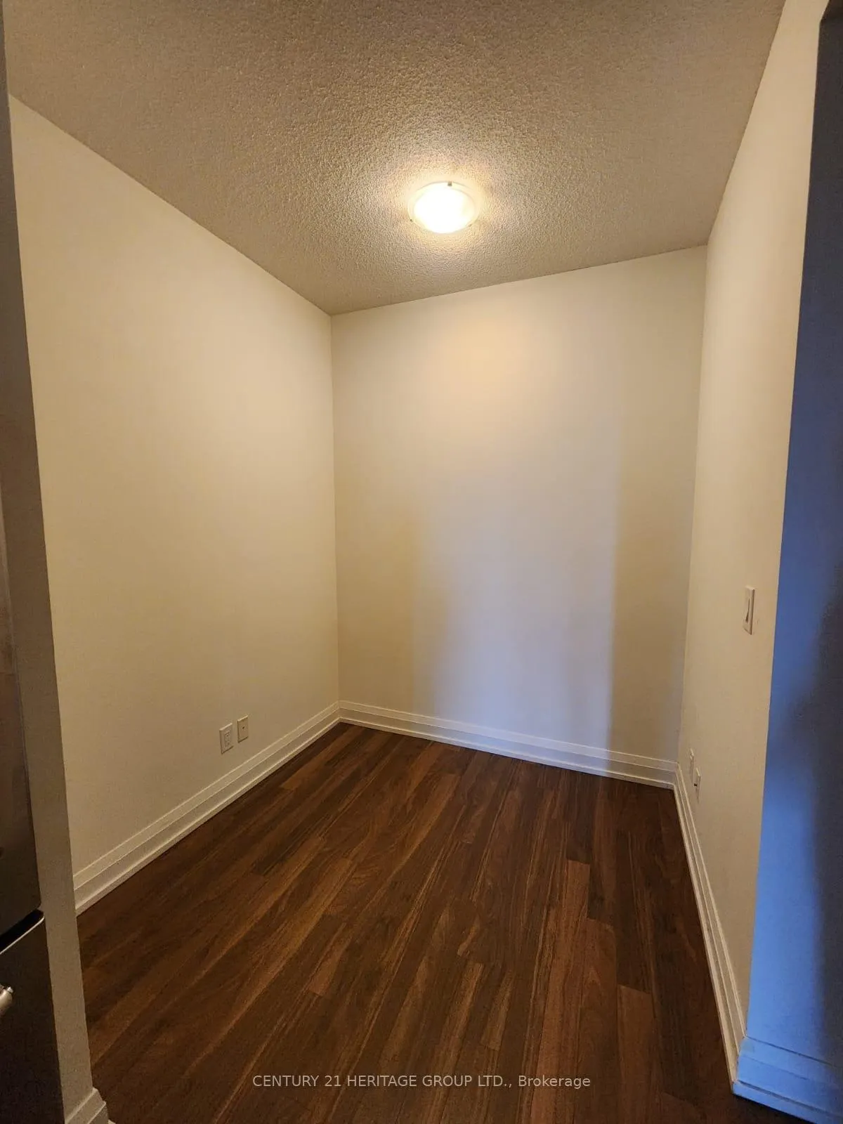 Photo 13 of Unit 2030, 7161 Yonge Street, Markham, Thornhill — HOMEH