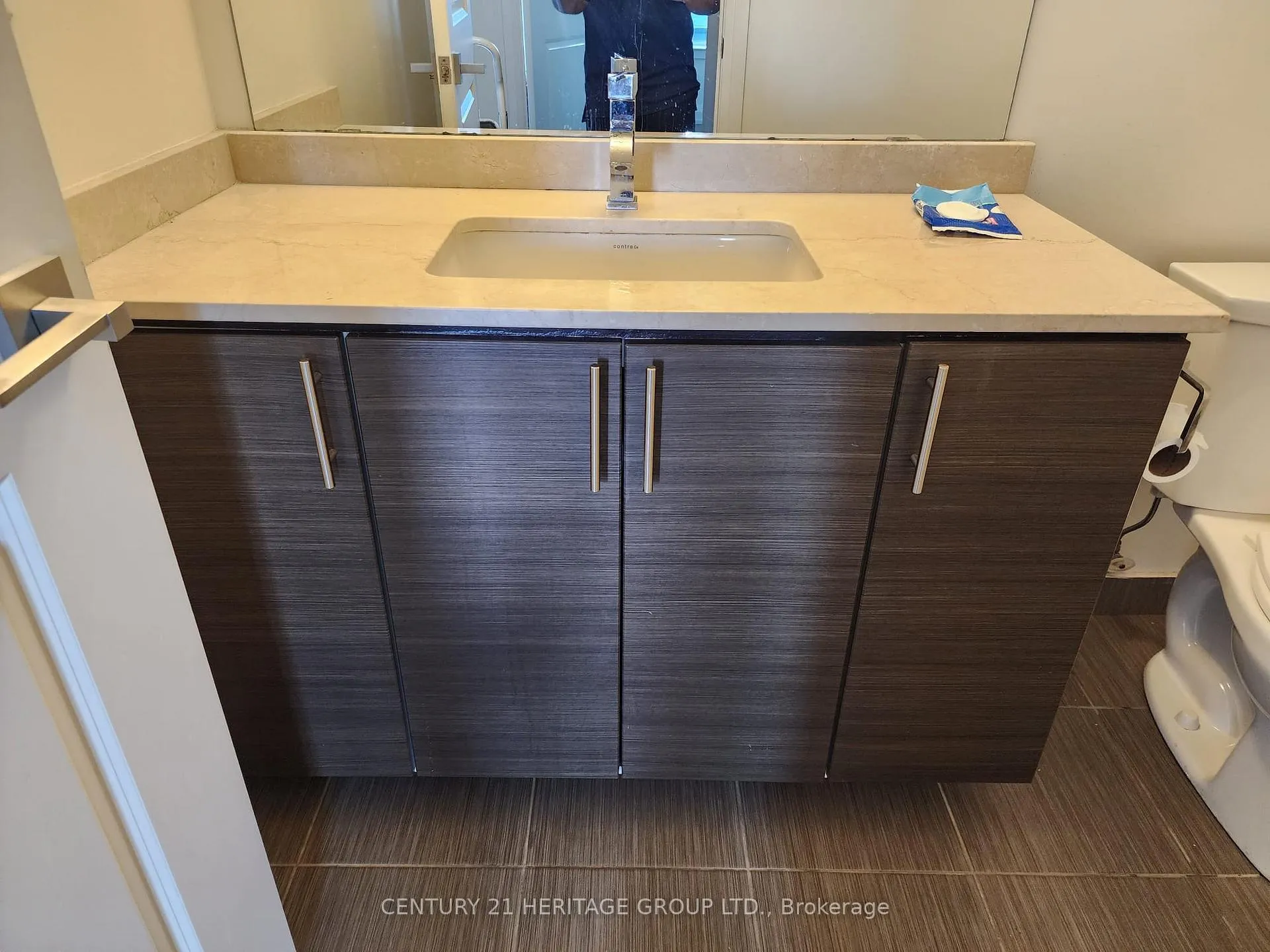 Photo 16 of Unit 2030, 7161 Yonge Street, Markham, Thornhill — HOMEH