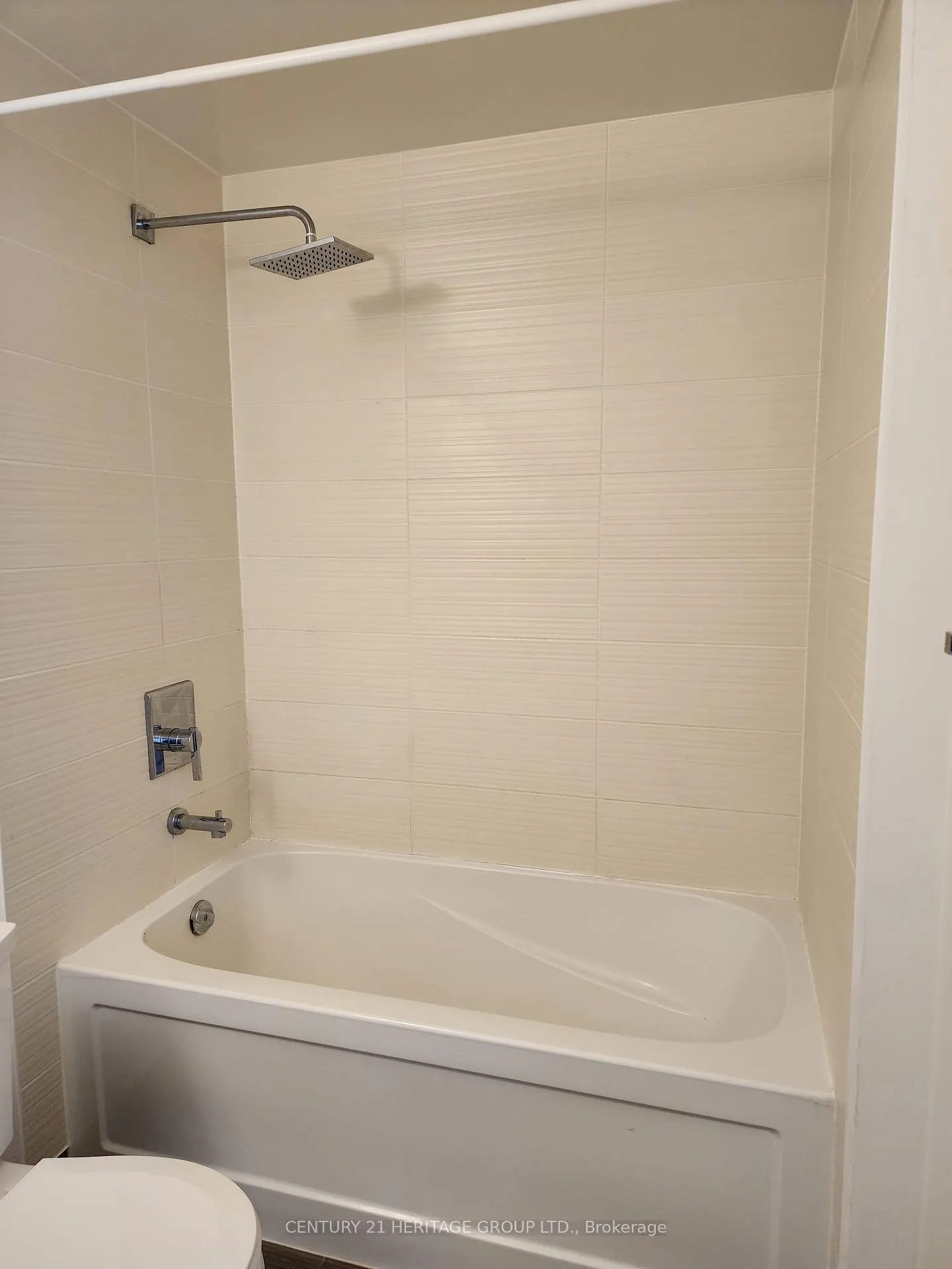 Photo 17 of Unit 2030, 7161 Yonge Street, Markham, Thornhill — HOMEH
