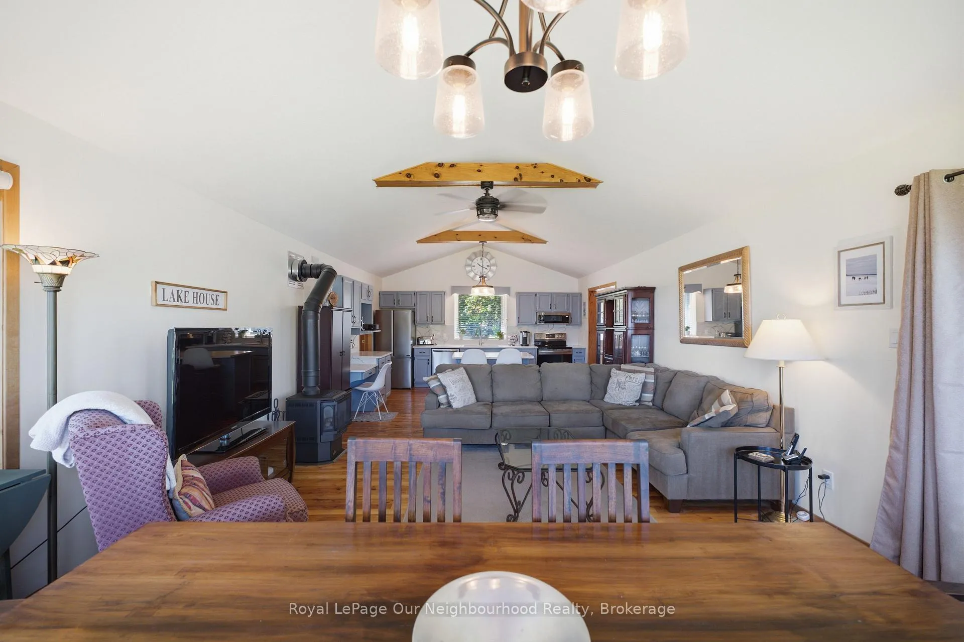 Photo 18 of 1194 Nuforest Drive, Selwyn — HOMEH