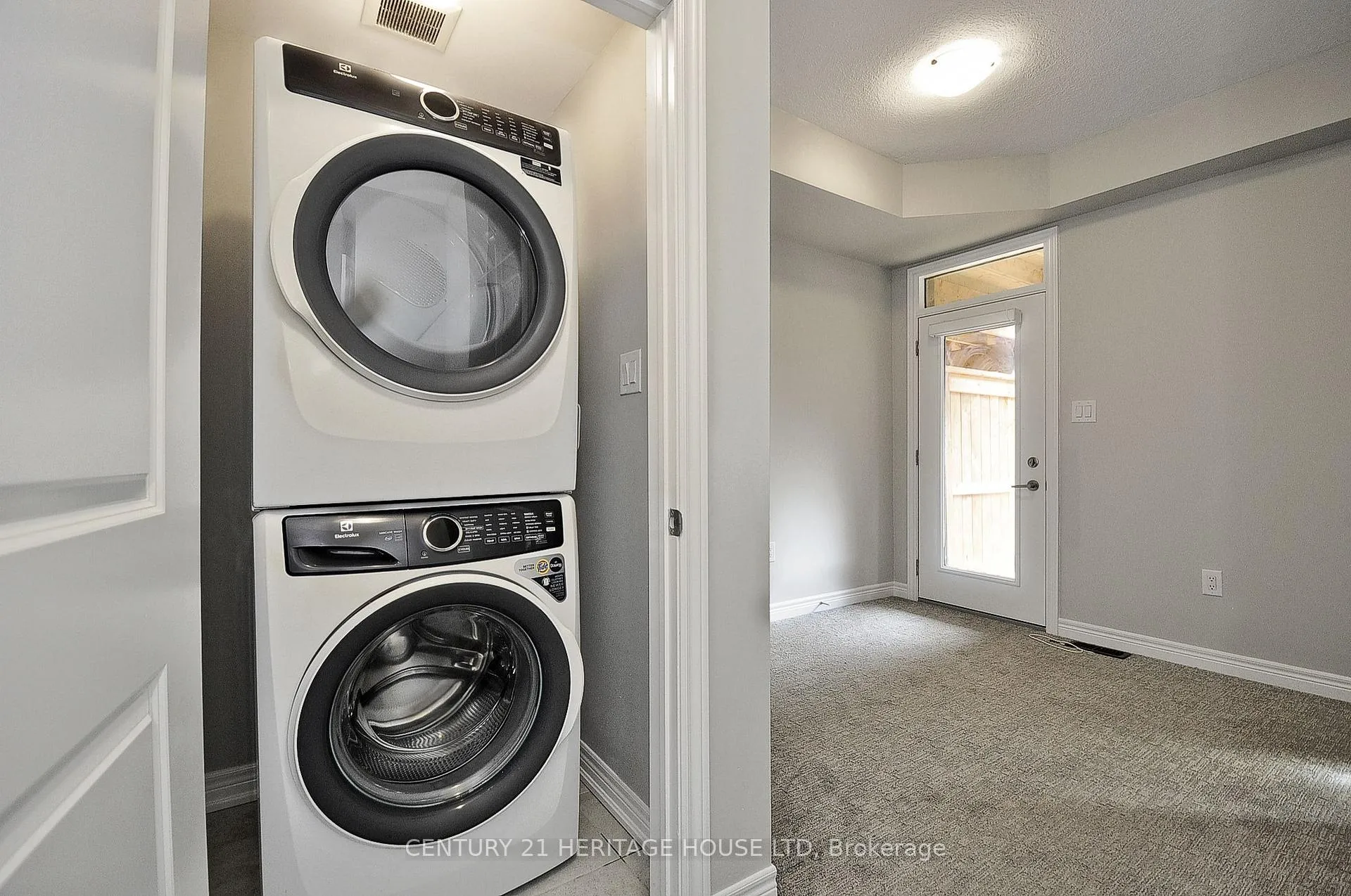Photo 8 of Unit 145, 10 Birmingham Drive, Cambridge, Hagey — HOMEH