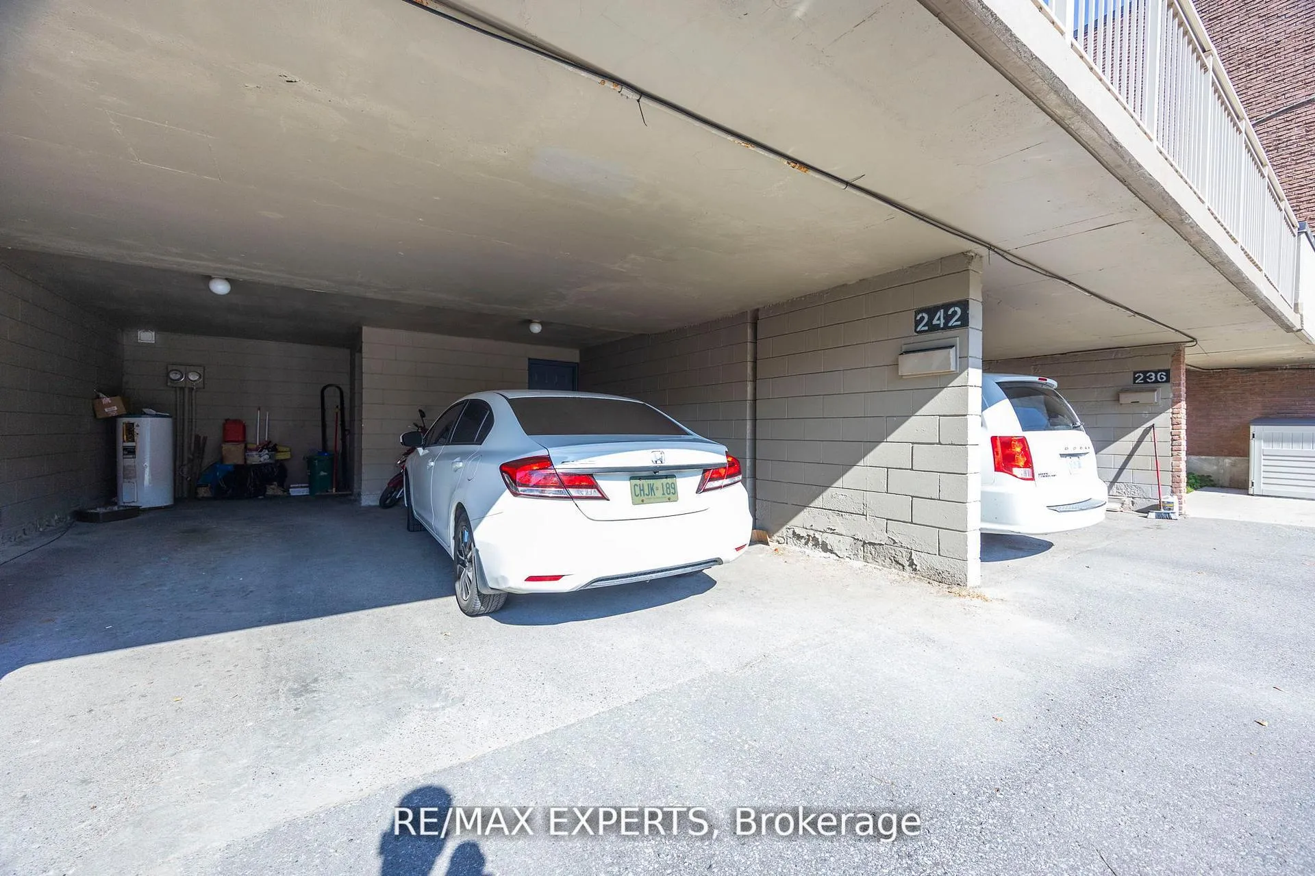 Photo 16 of 242 Milestone Crescent, Aurora, Aurora Village — HOMEH