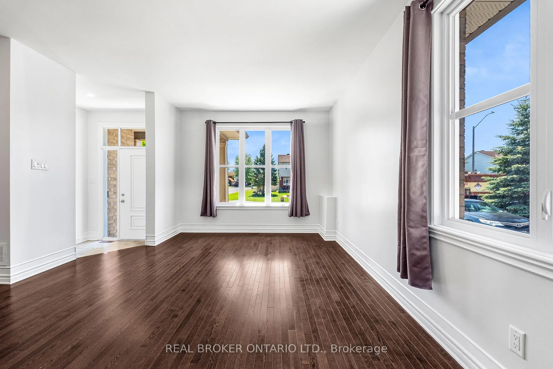 Photo 4 of 43 Claridge Drive, Ottawa, Barrhaven - Longfields — HOMEH