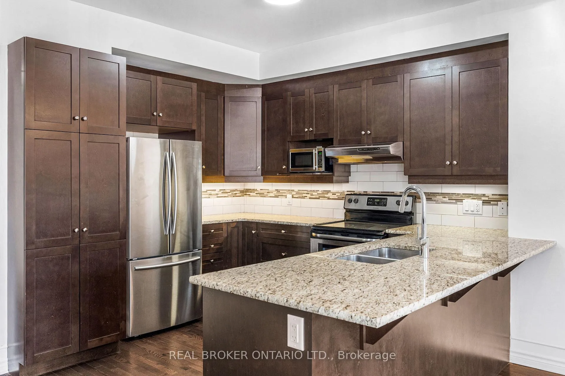 Photo 9 of 43 Claridge Drive, Ottawa, Barrhaven - Longfields — HOMEH