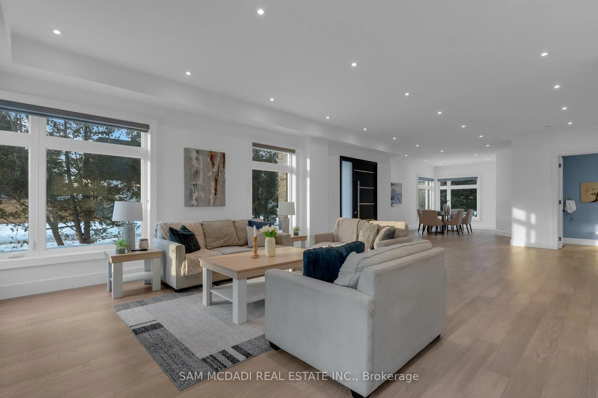 Photo 6 of 1050 Edgeleigh Avenue, Mississauga, Lakeview — HOMEH
