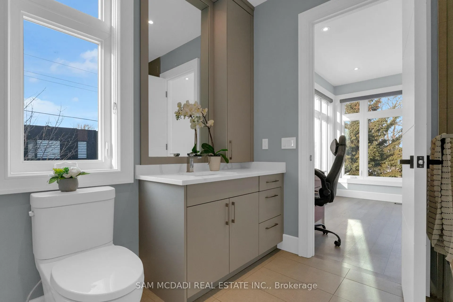 Photo 14 of 1050 Edgeleigh Avenue, Mississauga, Lakeview — HOMEH