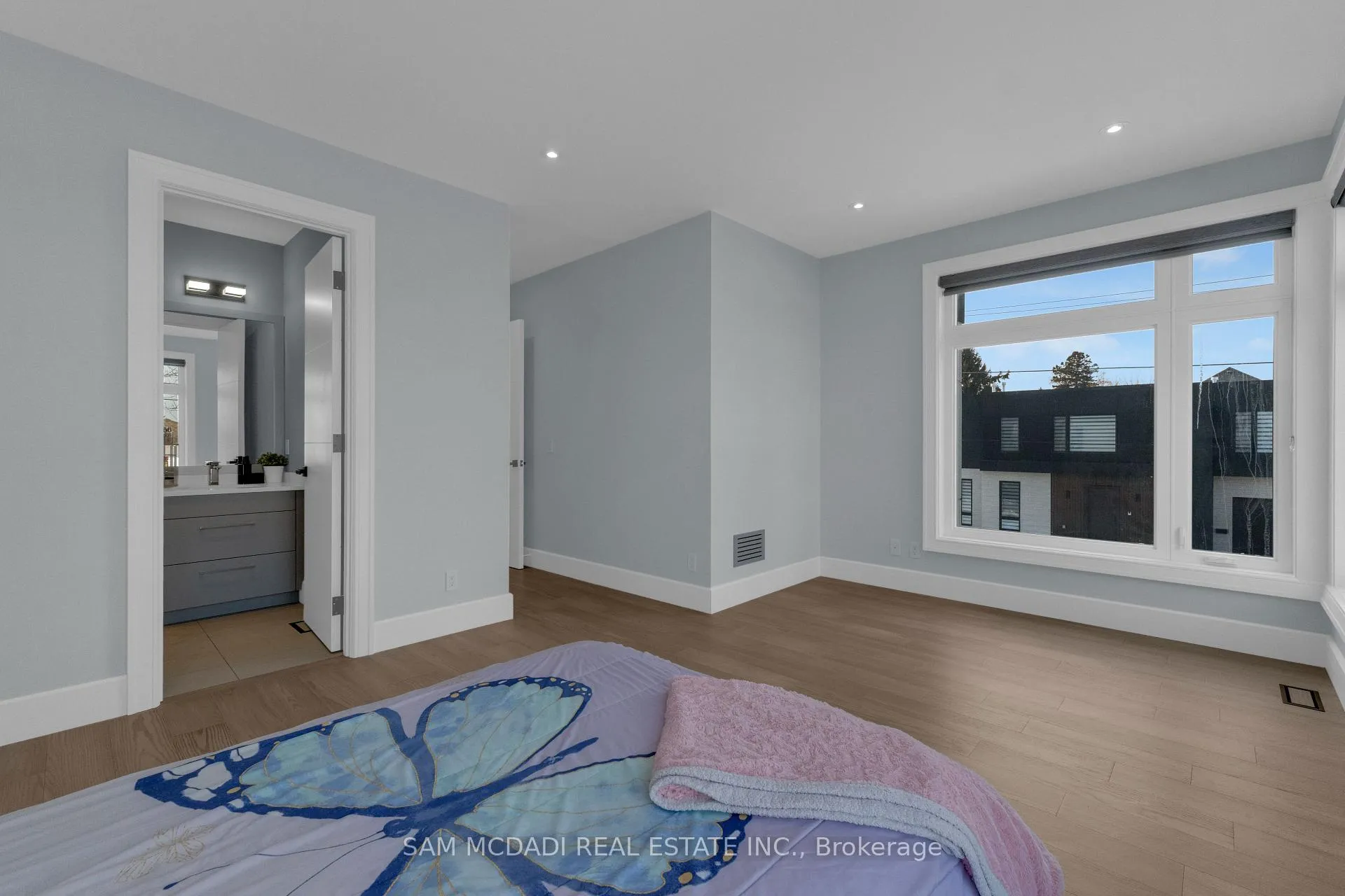 Photo 20 of 1050 Edgeleigh Avenue, Mississauga, Lakeview — HOMEH