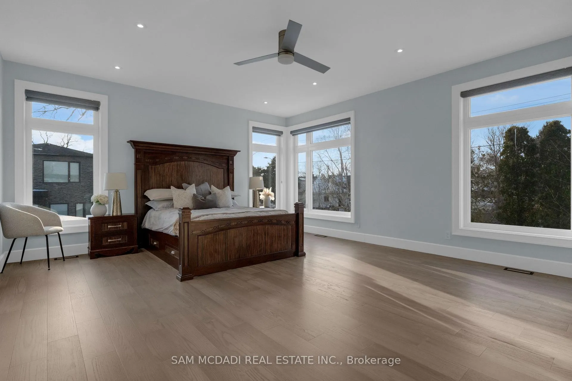 Photo 22 of 1050 Edgeleigh Avenue, Mississauga, Lakeview — HOMEH
