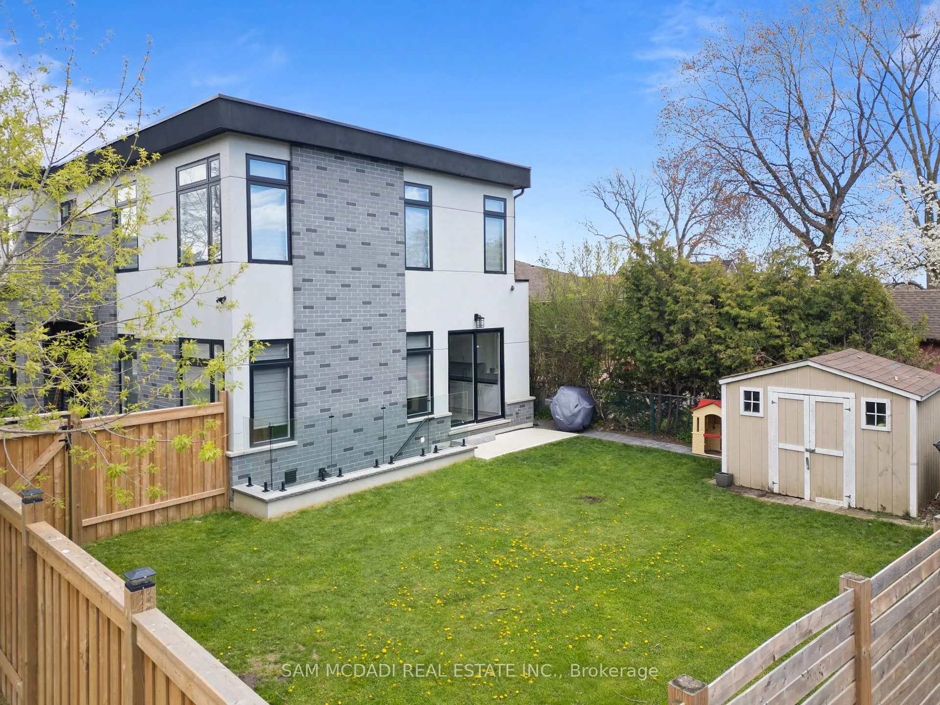 Photo 39 of 1050 Edgeleigh Avenue, Mississauga, Lakeview — HOMEH