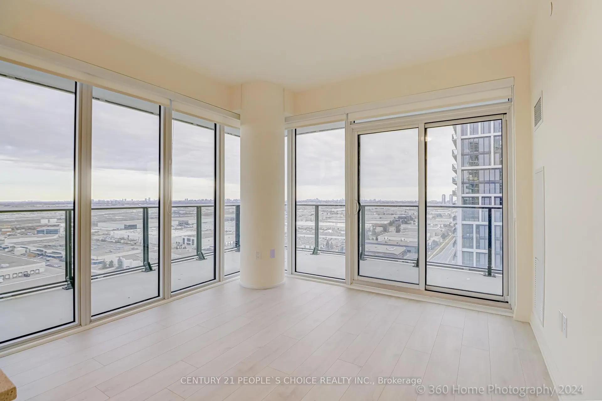 Photo 14 of Unit 2102, 9000 Jane Street, Vaughan, Concord — HOMEH
