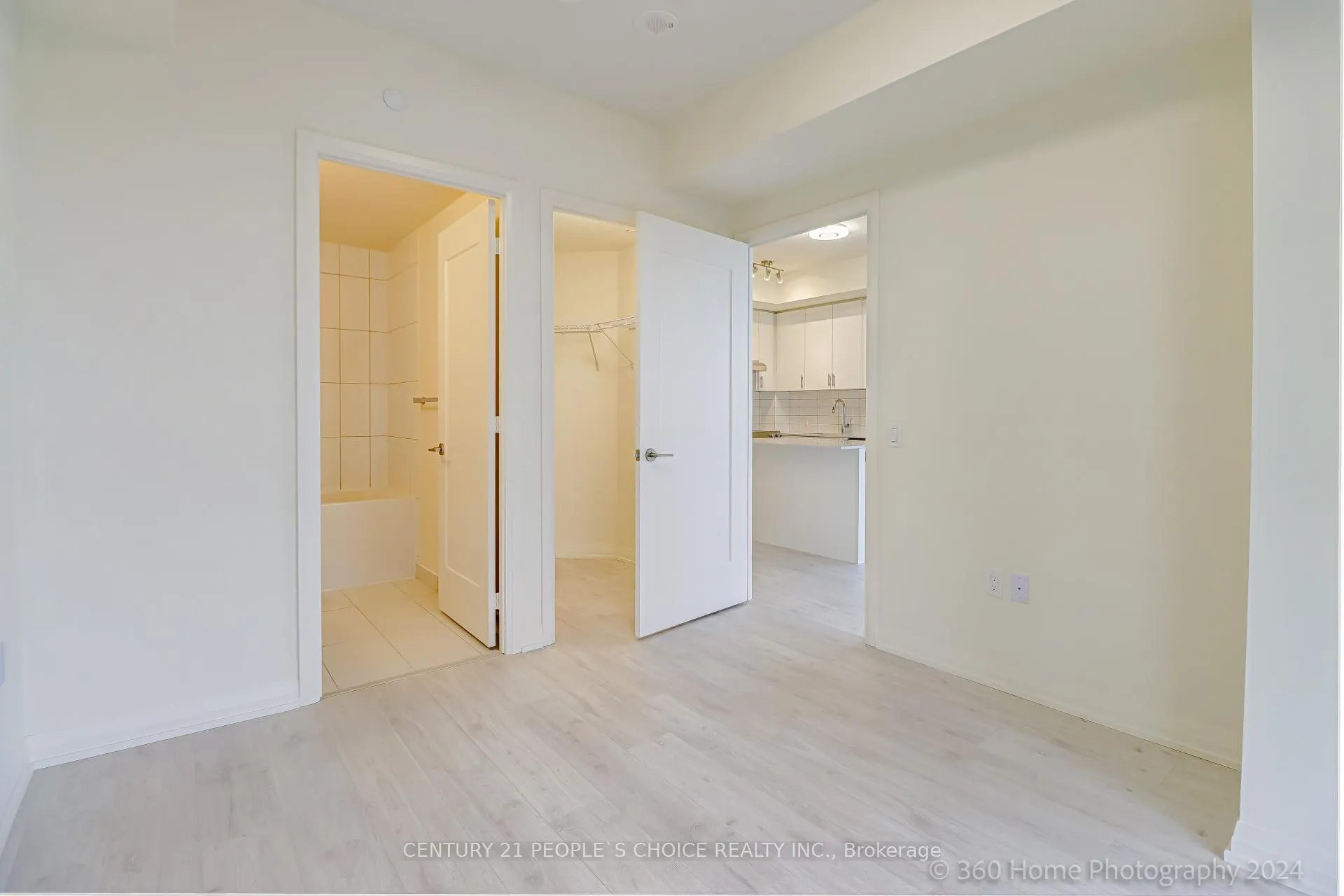 Photo 16 of Unit 2102, 9000 Jane Street, Vaughan, Concord — HOMEH