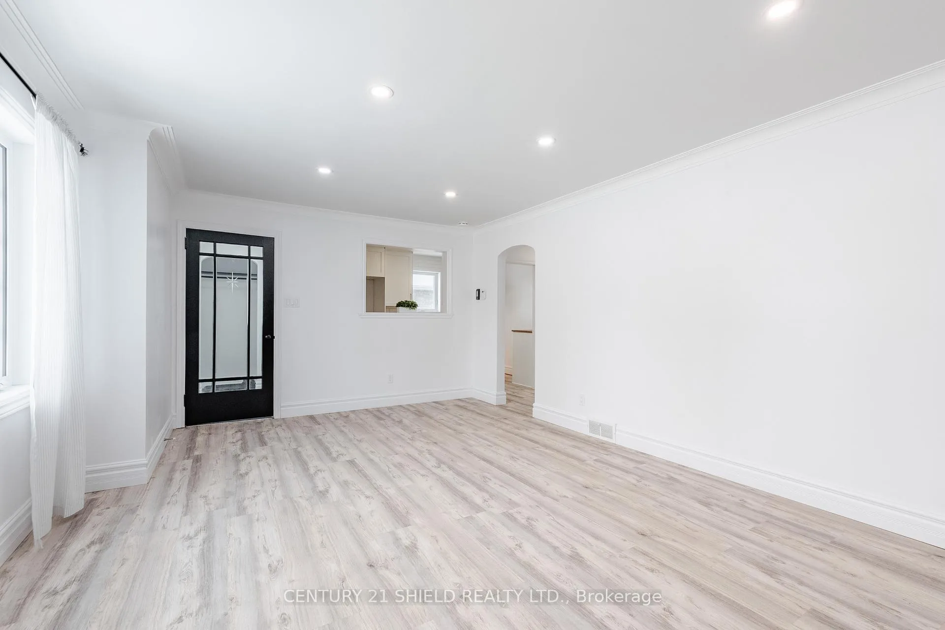 Photo 8 of 2030 Pitt Street, Cornwall, Cornwall — HOMEH