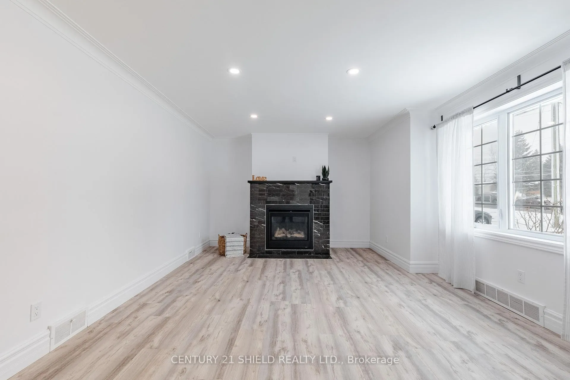 Photo 10 of 2030 Pitt Street, Cornwall, Cornwall — HOMEH