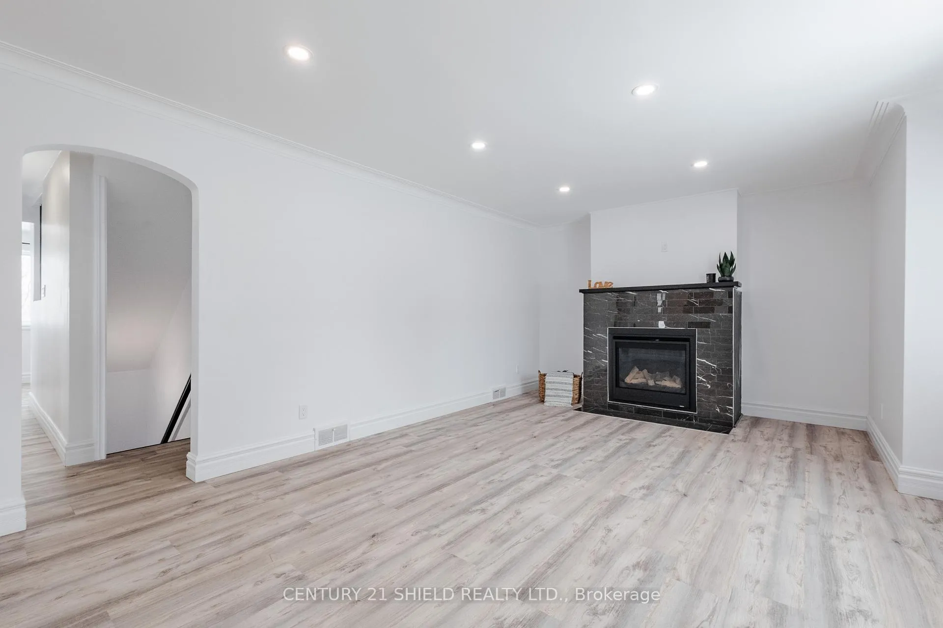 Photo 11 of 2030 Pitt Street, Cornwall, Cornwall — HOMEH