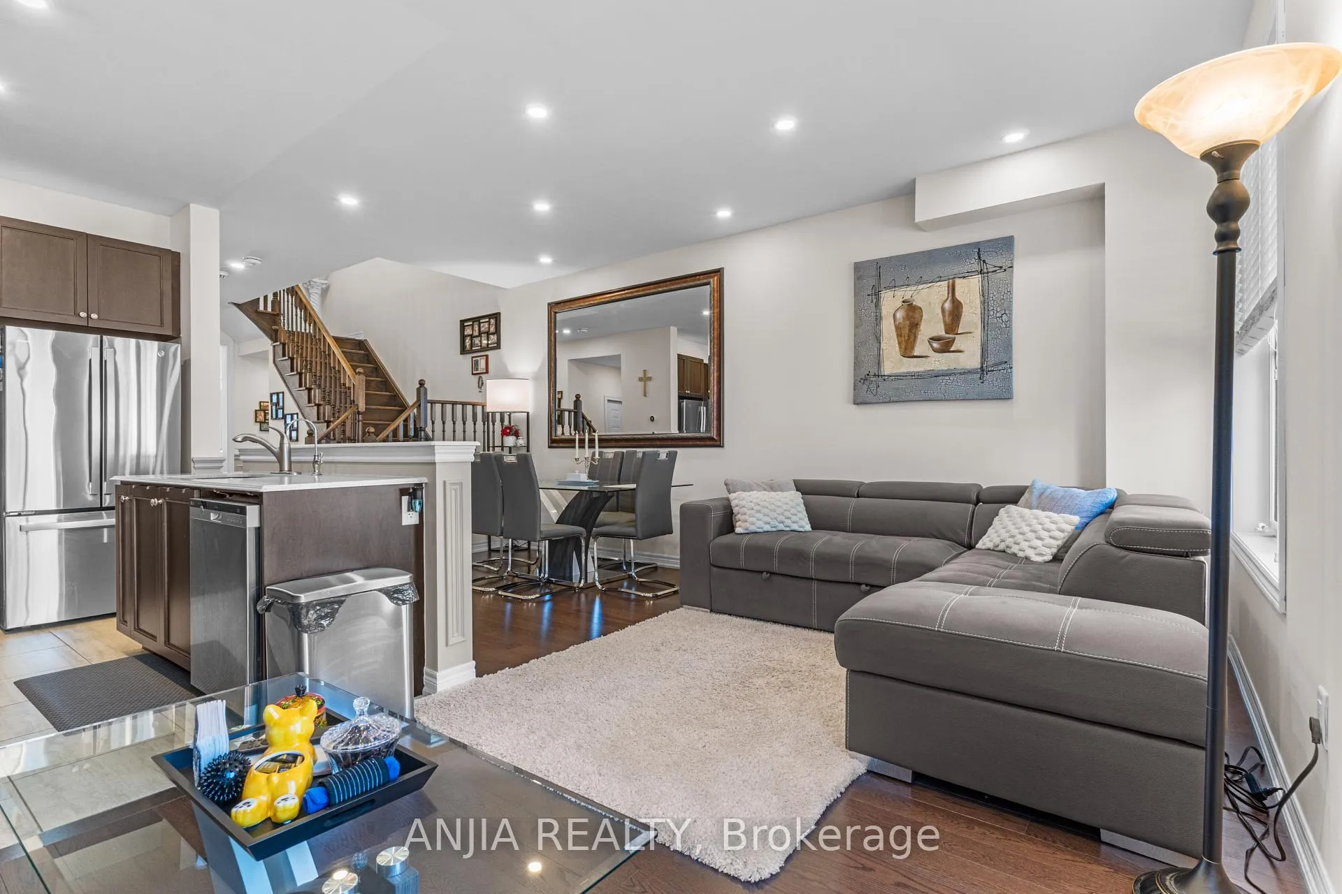 Photo 4 of 24 Morra Avenue, Caledon, Bolton East — HOMEH