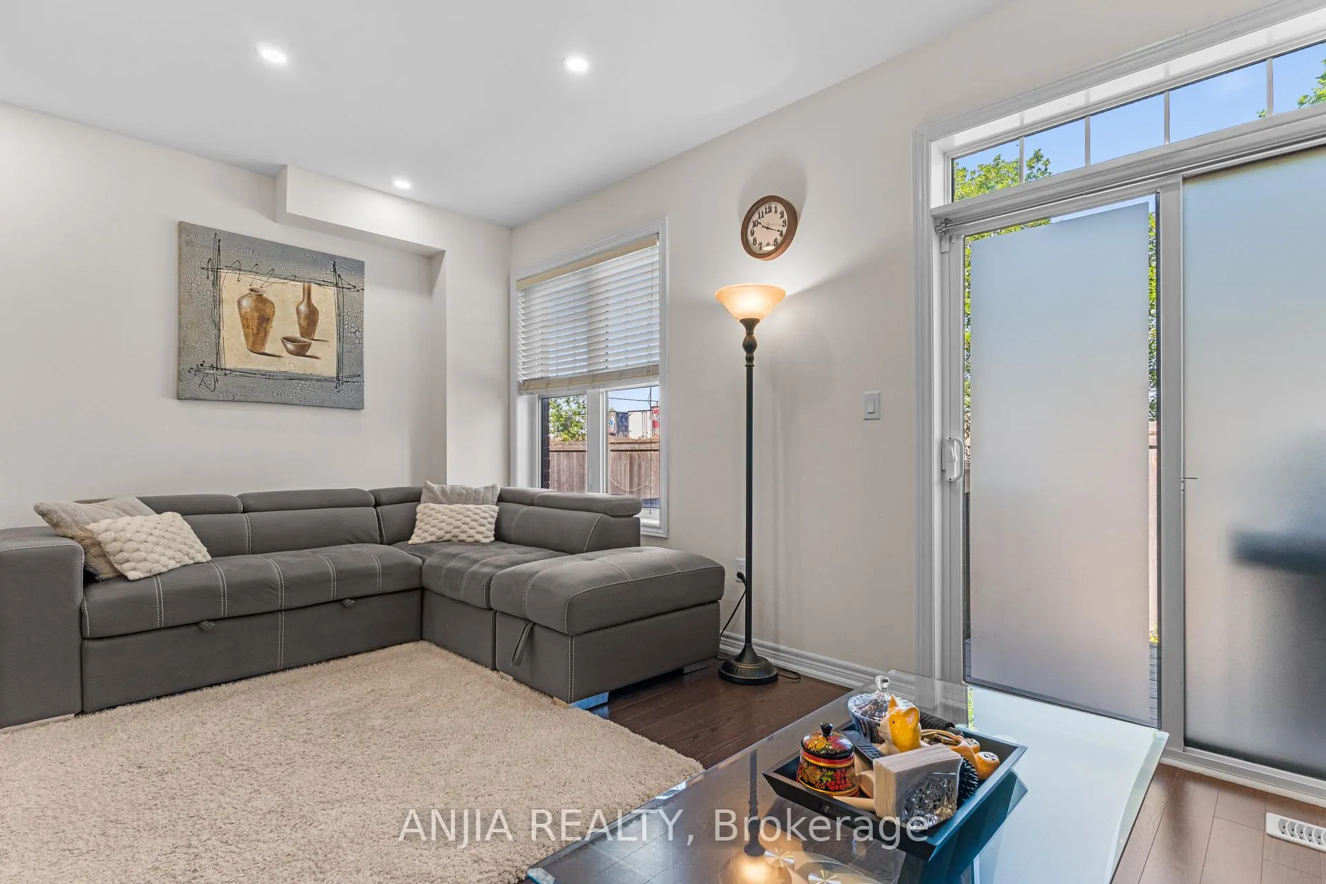 Photo 5 of 24 Morra Avenue, Caledon, Bolton East — HOMEH
