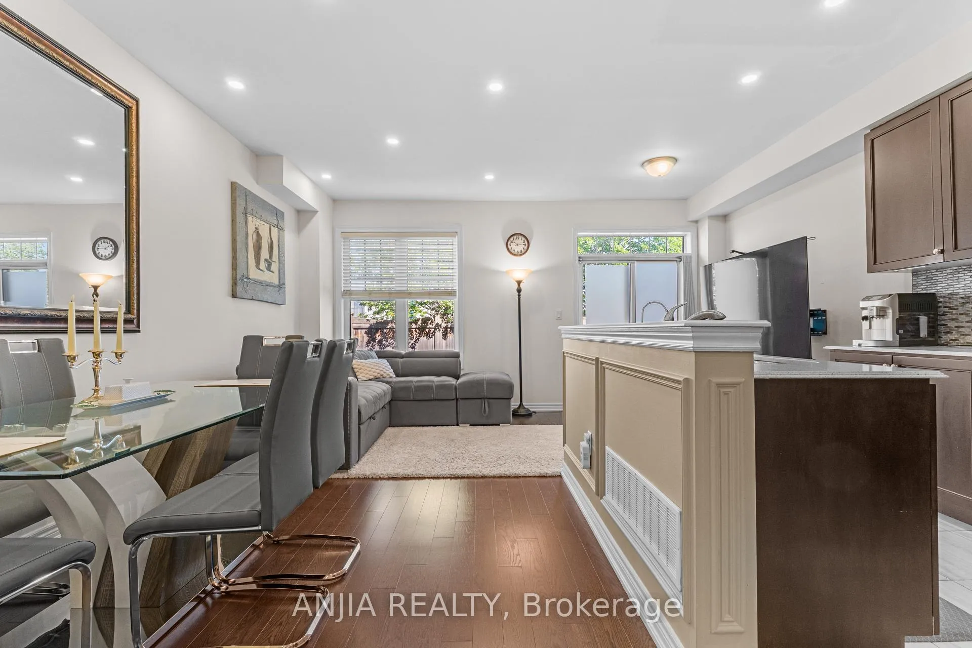 Photo 6 of 24 Morra Avenue, Caledon, Bolton East — HOMEH