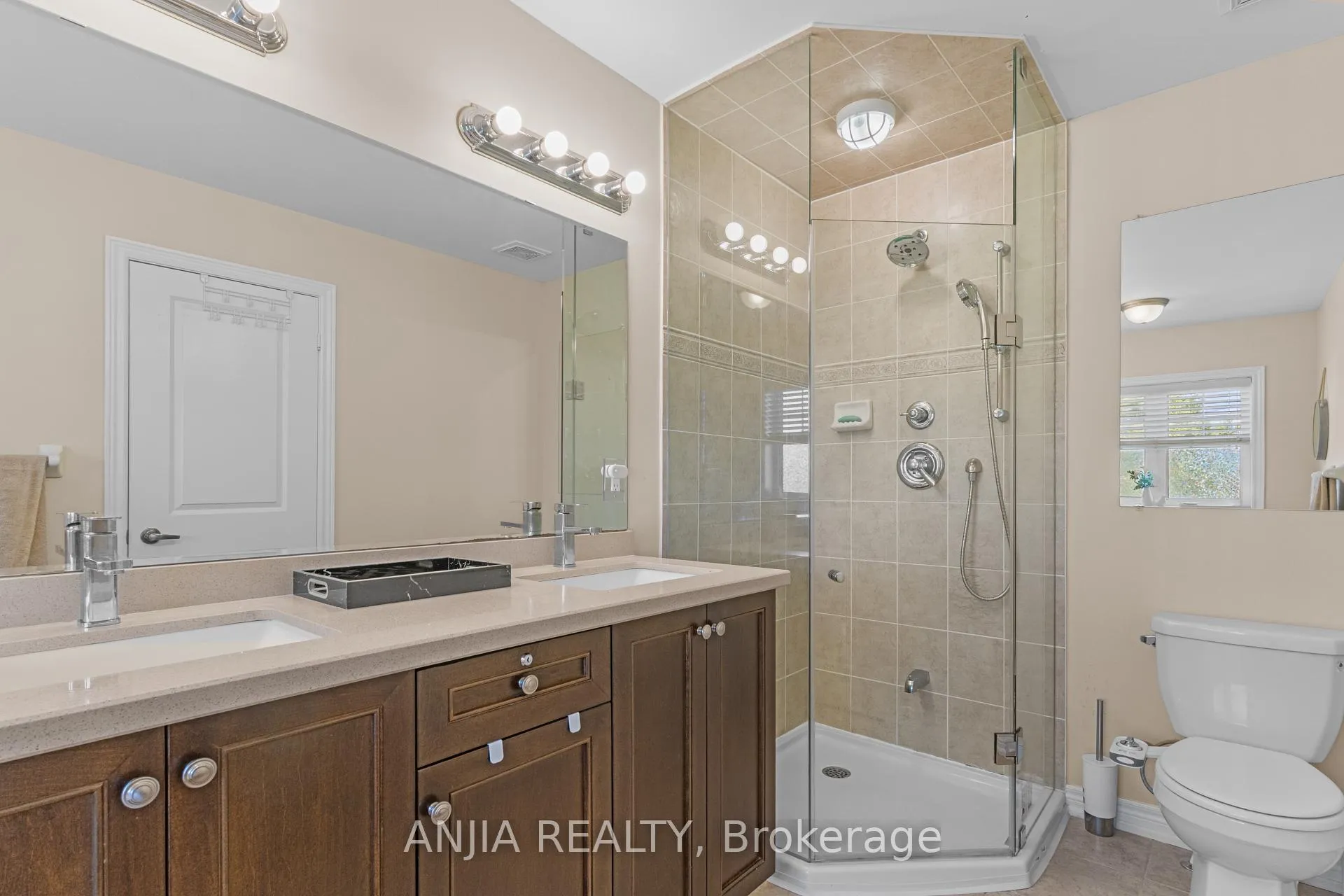 Photo 12 of 24 Morra Avenue, Caledon, Bolton East — HOMEH