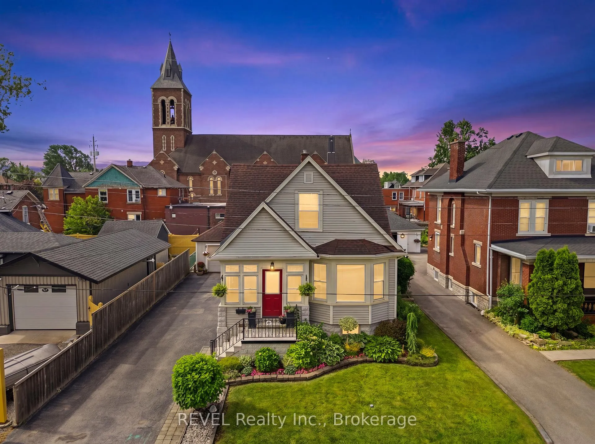 Photo 1 of 99 Young Street, Welland, Welland Downtown — HOMEH