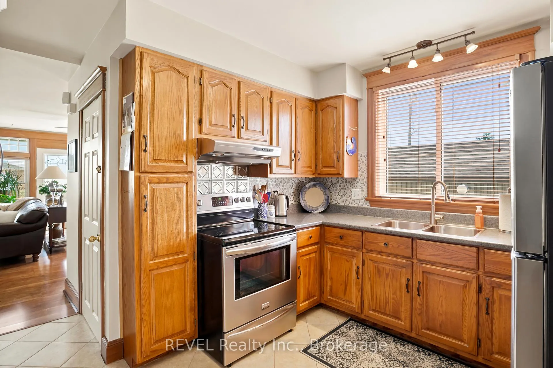 Photo 13 of 99 Young Street, Welland, Welland Downtown — HOMEH