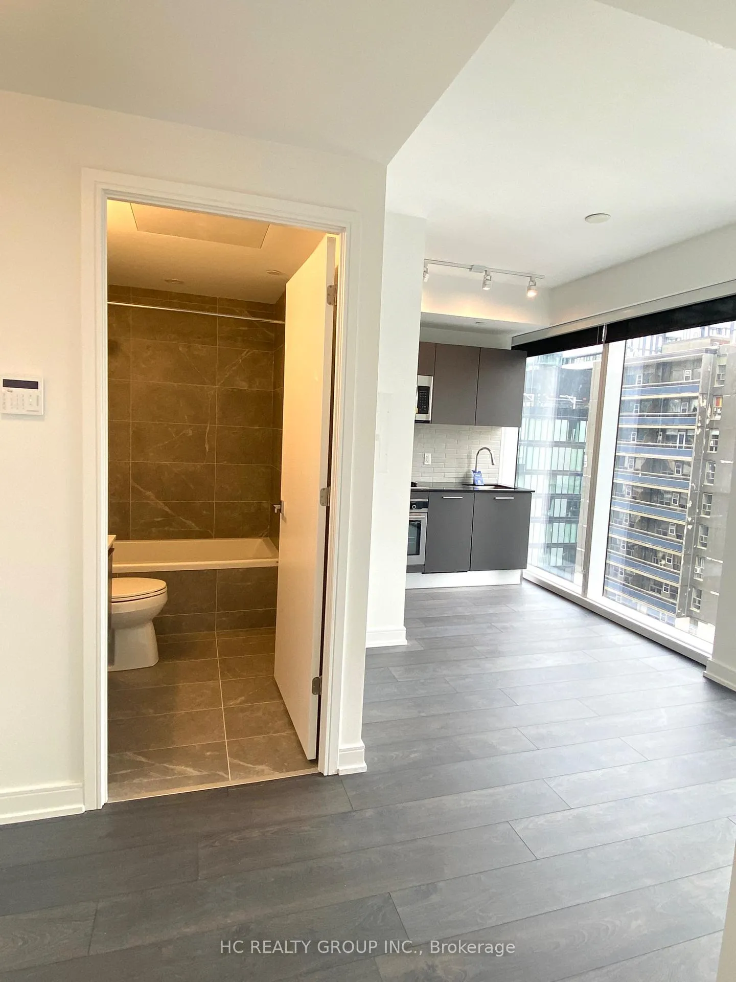 Photo 7 of Unit 2008, 3 Gloucester Street, Toronto, Church-Yonge Corridor — HOMEH