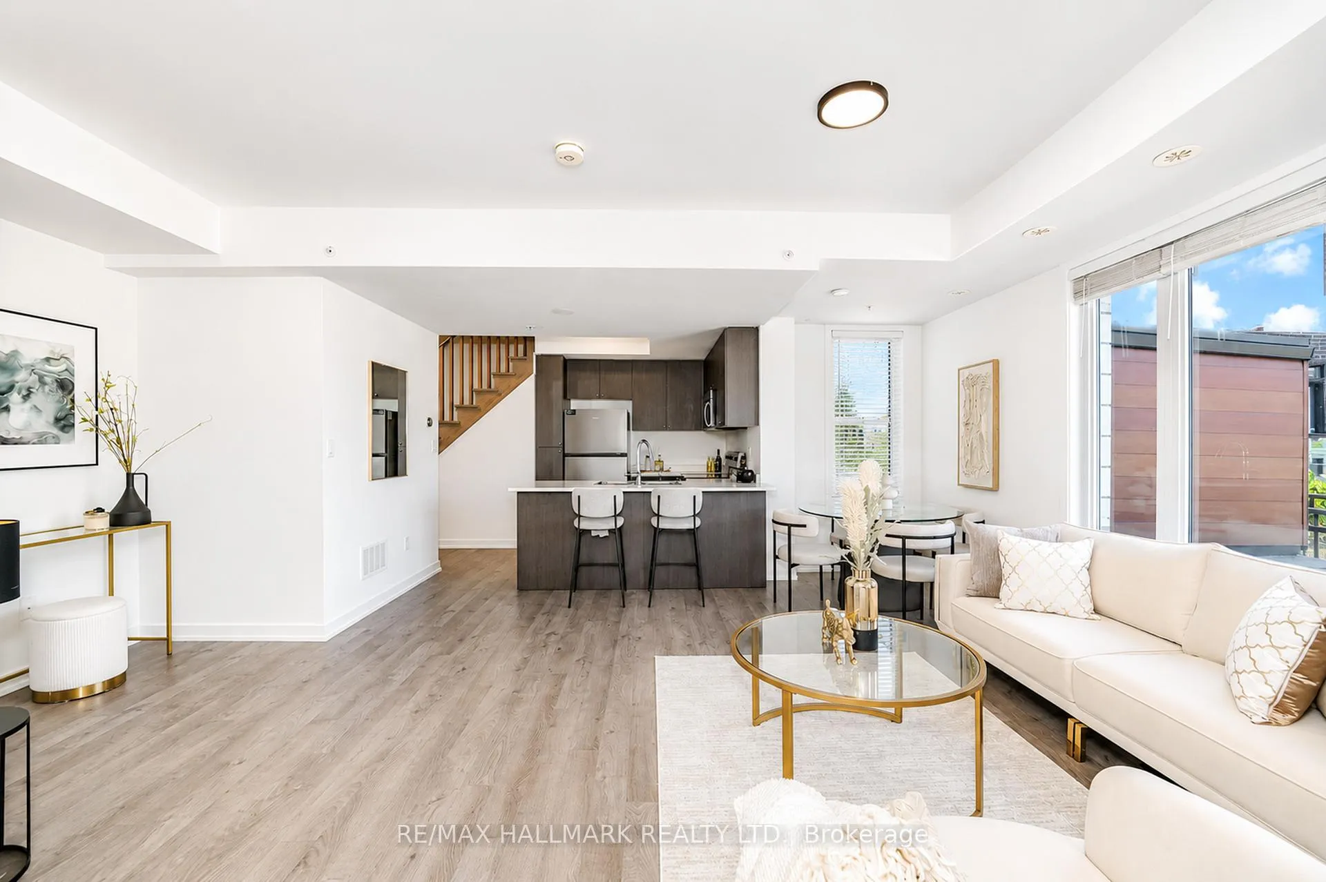 Photo 3 of Unit 212, 1555 Kingston Road, Pickering, Town Centre — HOMEH