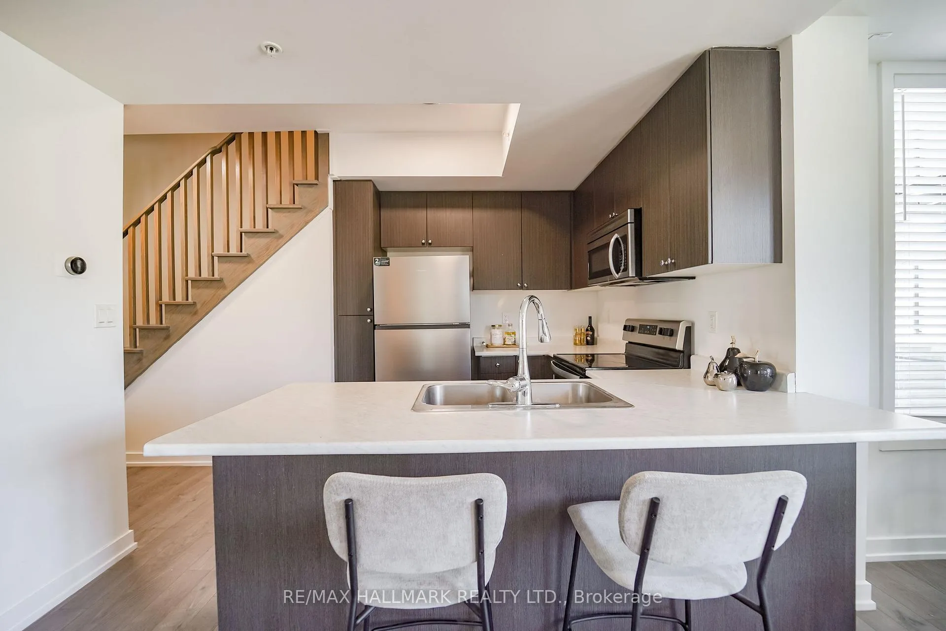 Photo 12 of Unit 212, 1555 Kingston Road, Pickering, Town Centre — HOMEH