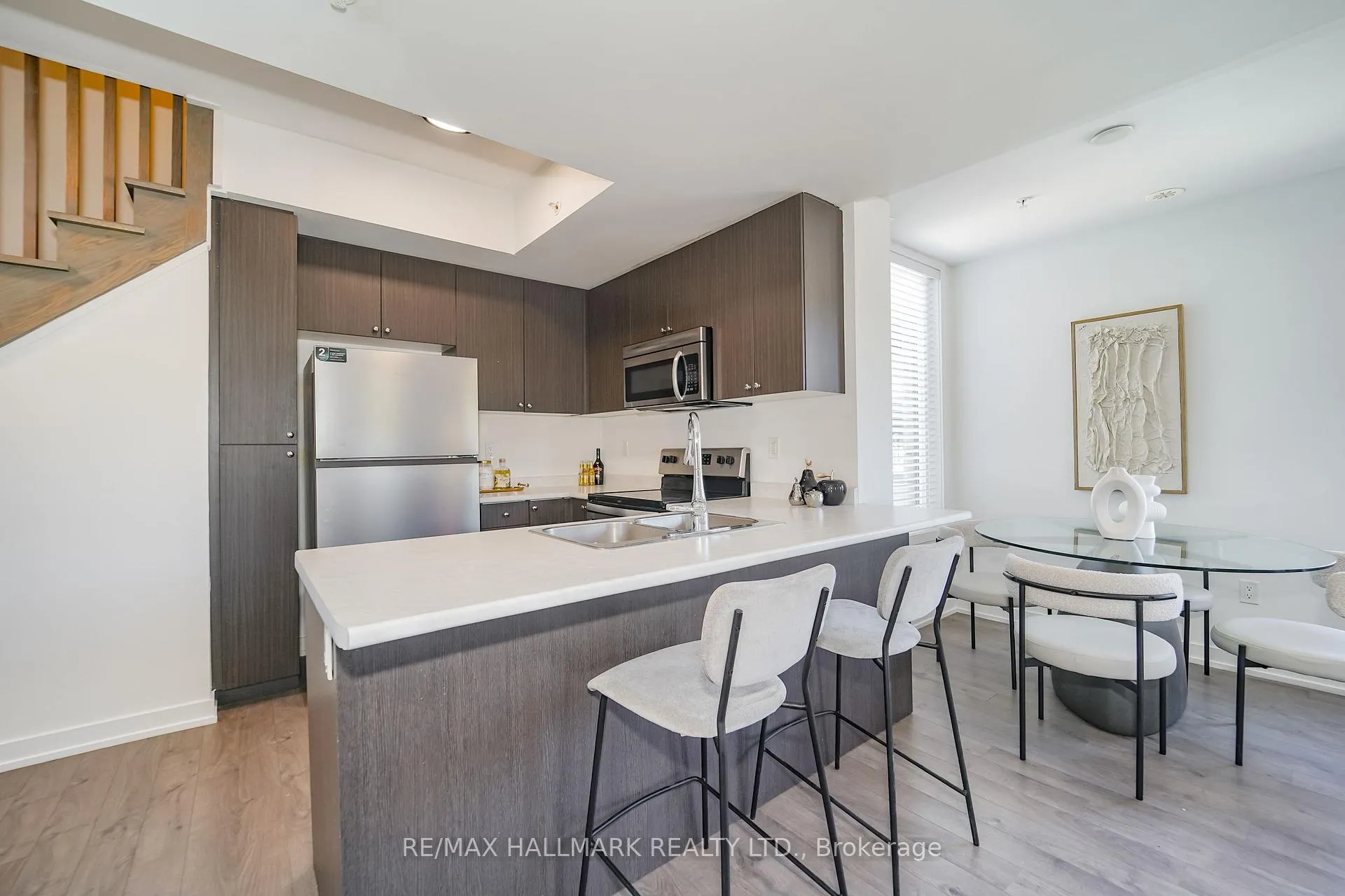 Photo 13 of Unit 212, 1555 Kingston Road, Pickering, Town Centre — HOMEH