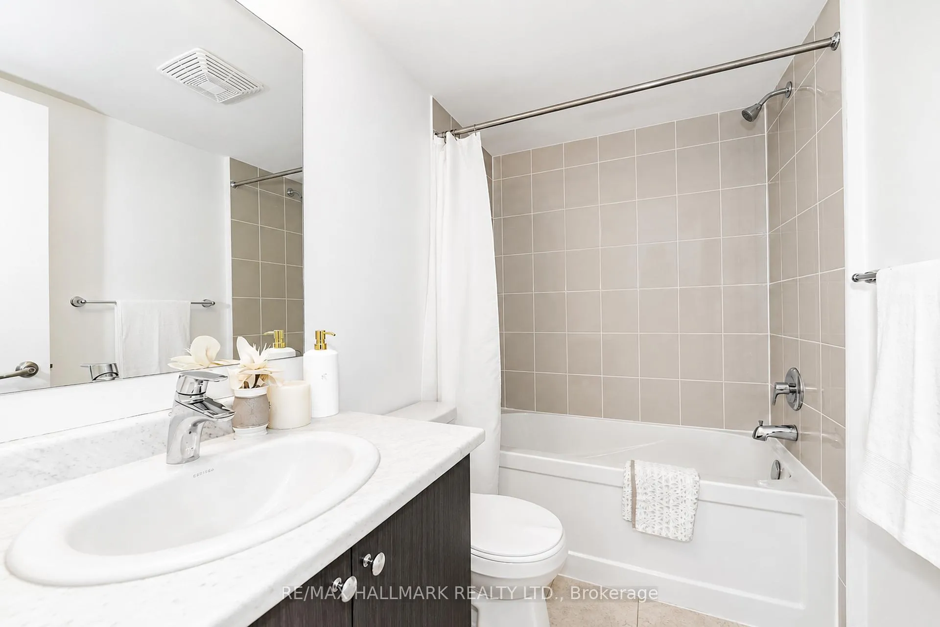 Photo 23 of Unit 212, 1555 Kingston Road, Pickering, Town Centre — HOMEH
