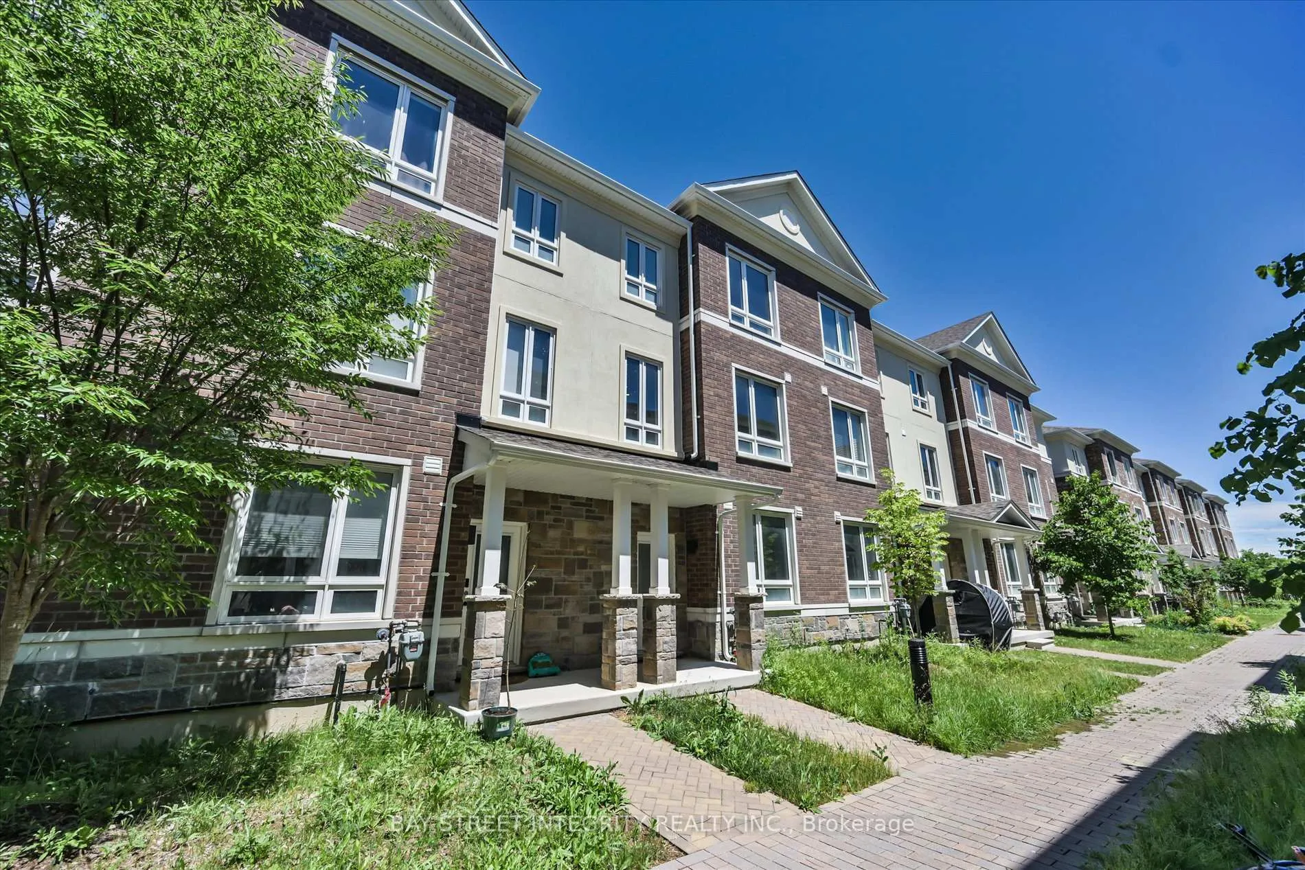 Front of 23 Chicago Lane