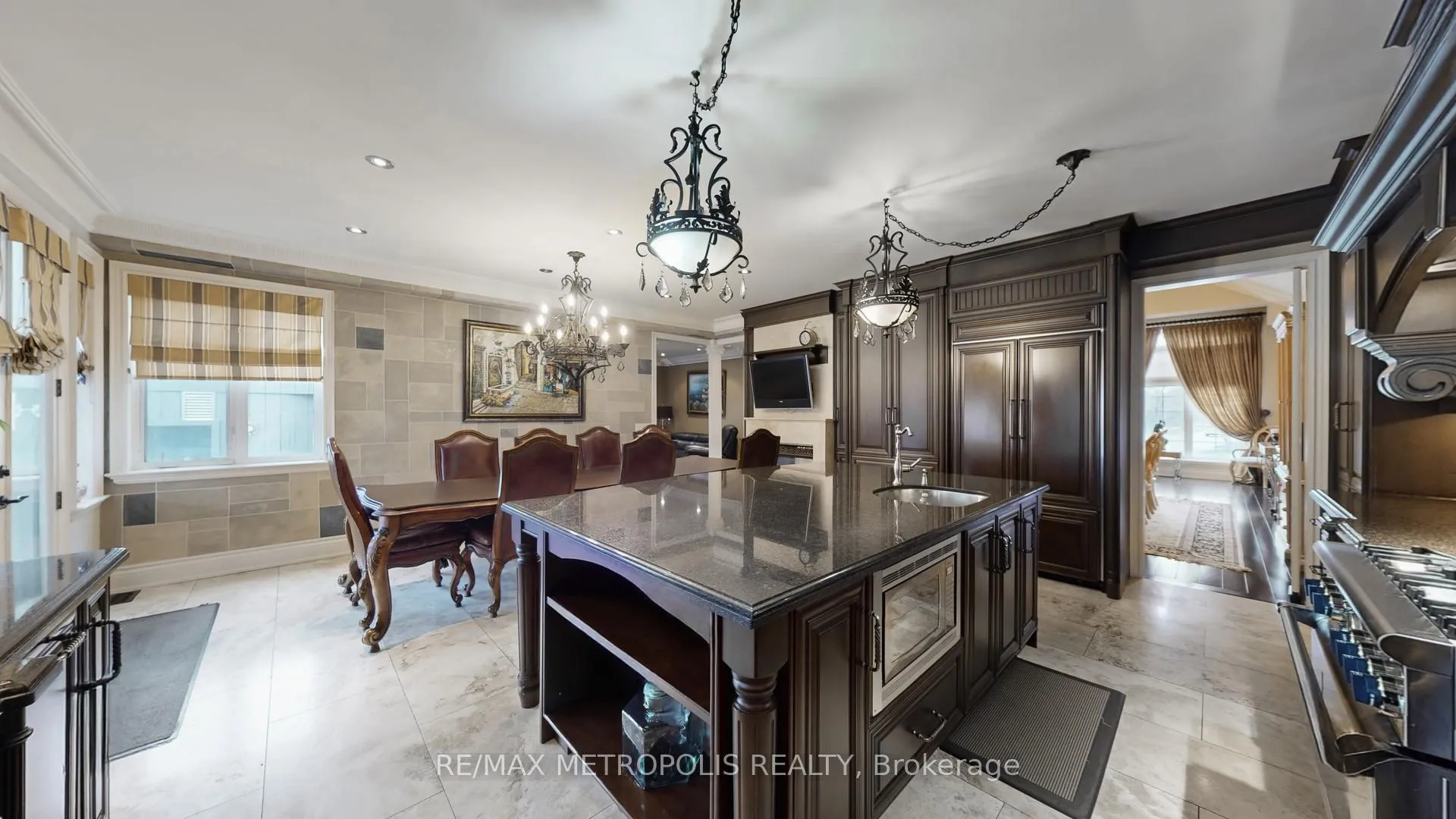Photo 13 of 51 Babak Boulevard, Vaughan, East Woodbridge — HOMEH