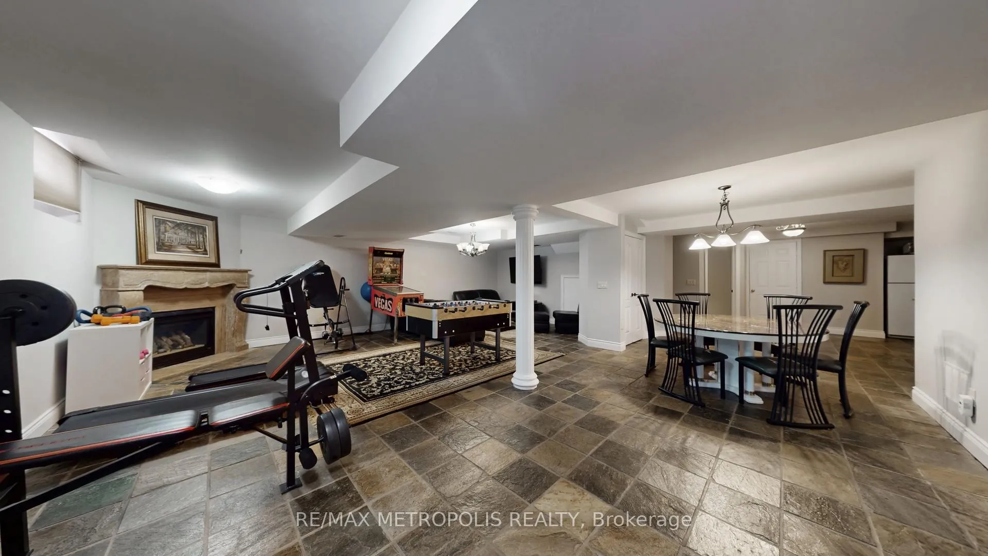 Photo 36 of 51 Babak Boulevard, Vaughan, East Woodbridge — HOMEH