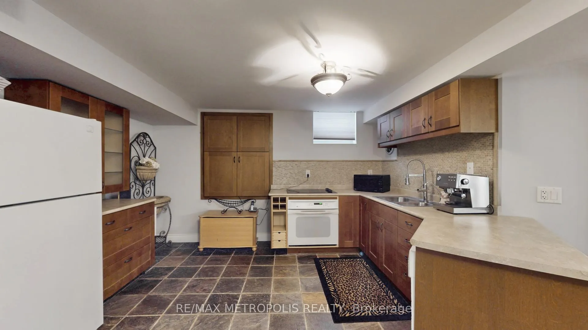 Photo 37 of 51 Babak Boulevard, Vaughan, East Woodbridge — HOMEH